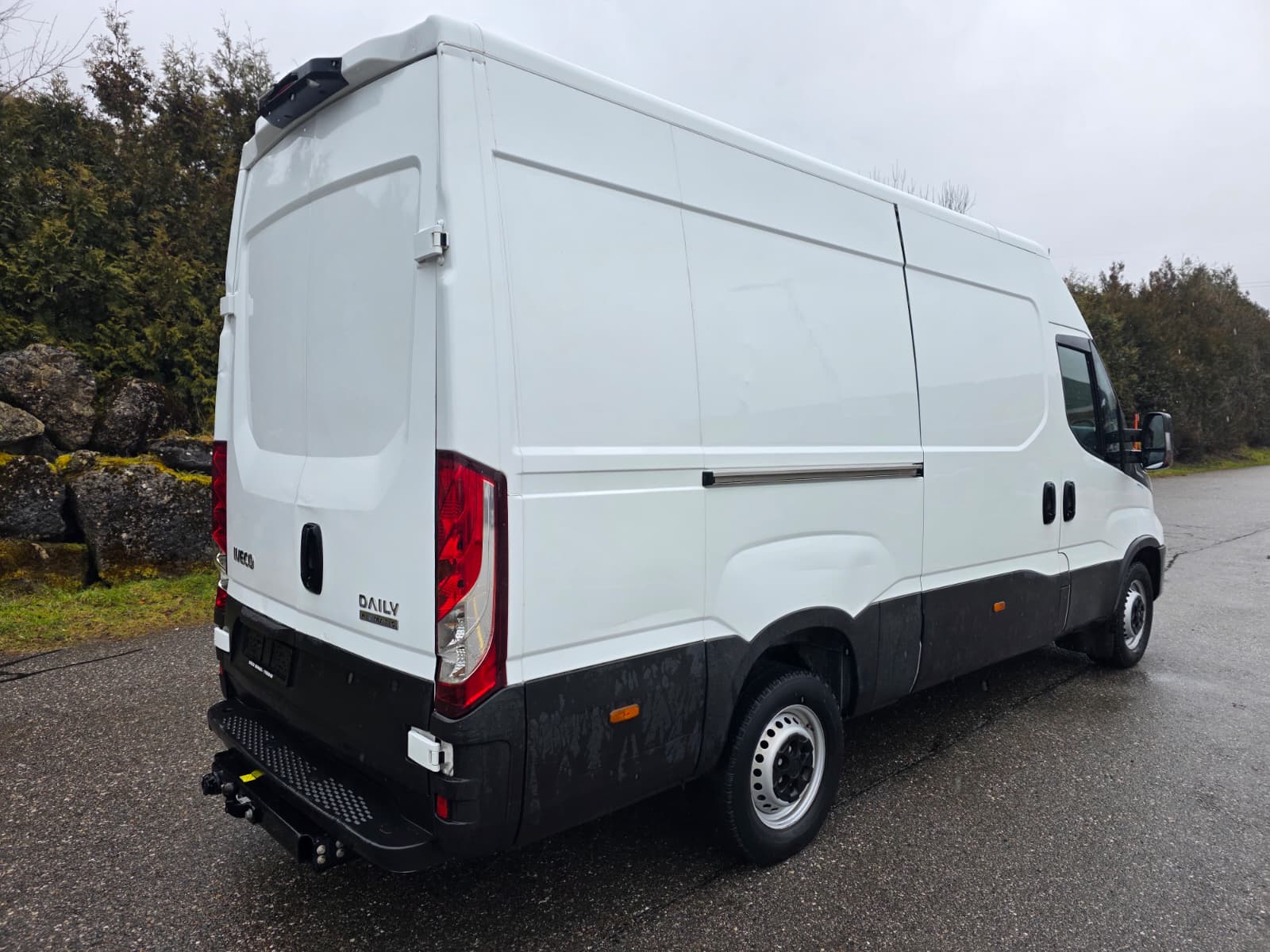 IVECO 35S14HA8V Fourgon 12m3 ou-image-3