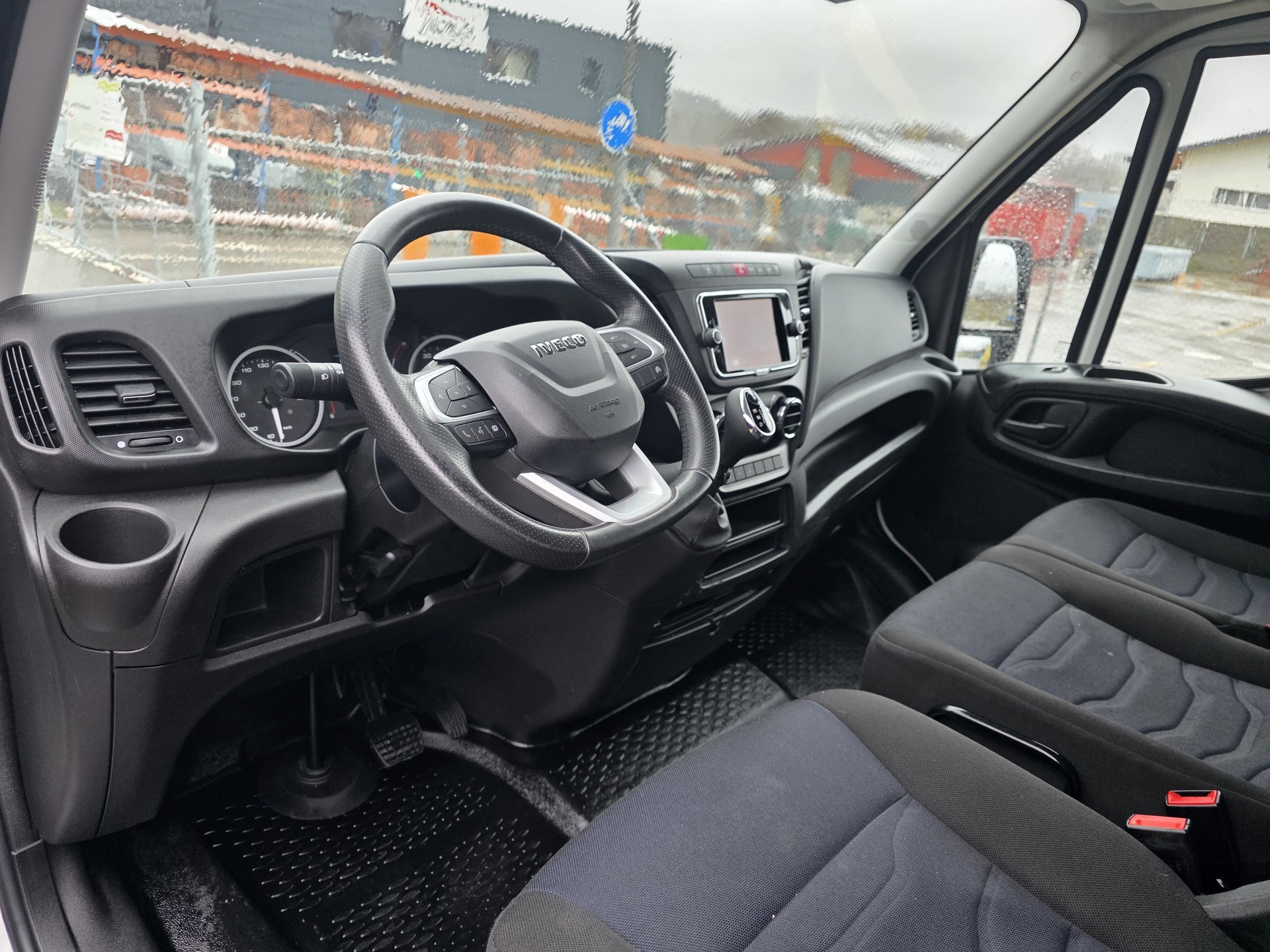 IVECO 35S14HA8V Fourgon 12m3 ou-image-10