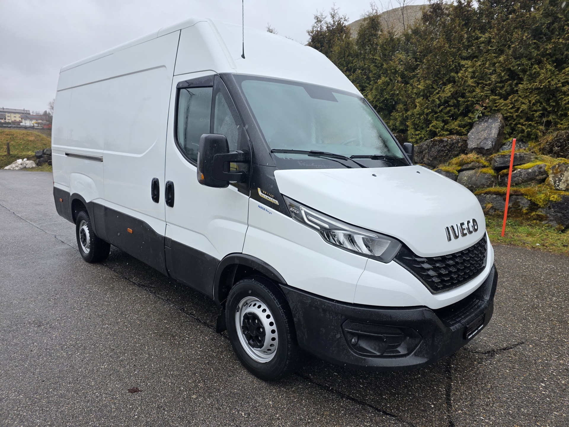 IVECO 35S14HA8V Fourgon 12m3 ou-image-2