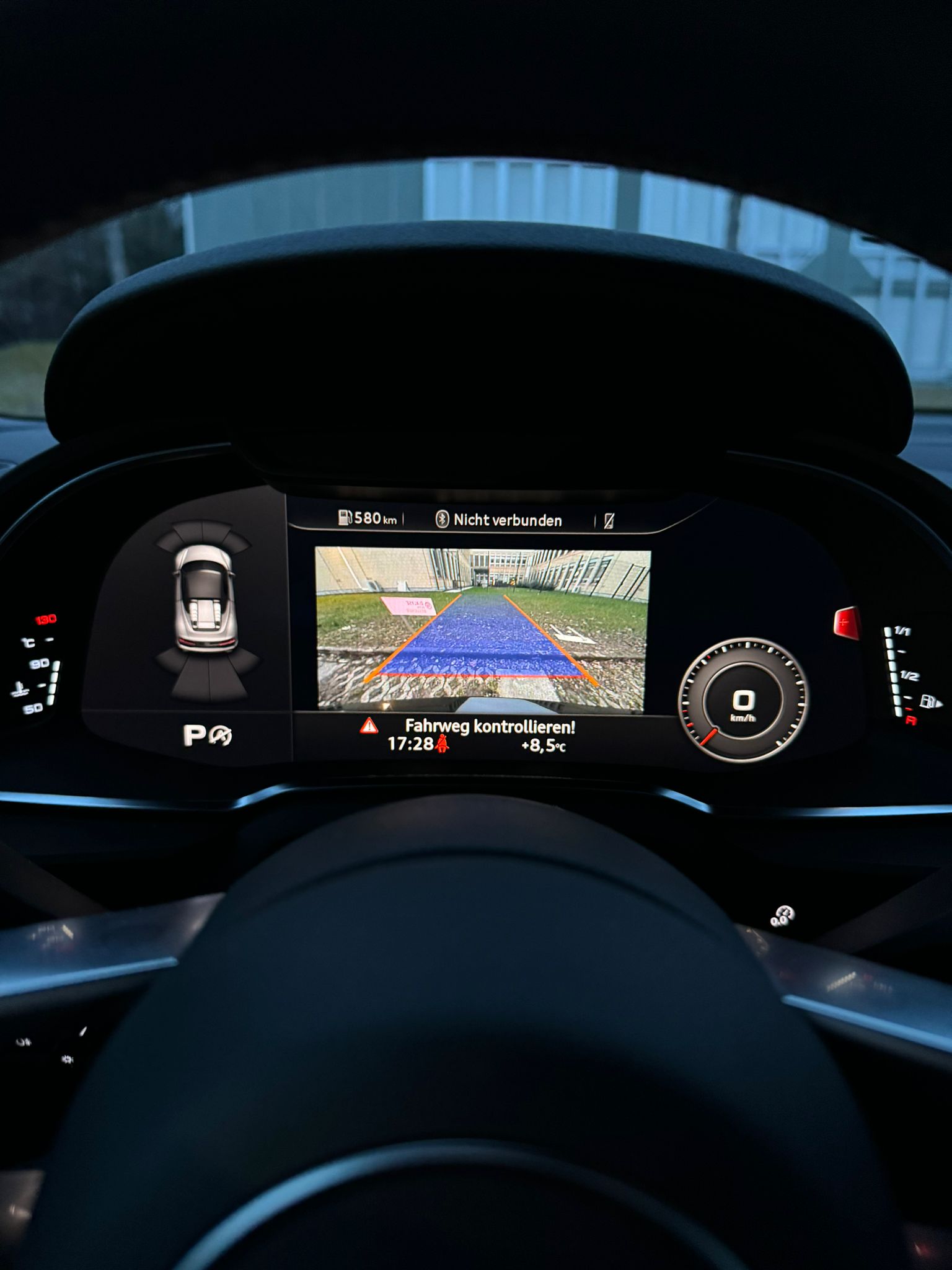 AUDI R8 Spyder RWD S-Tronic-image-9