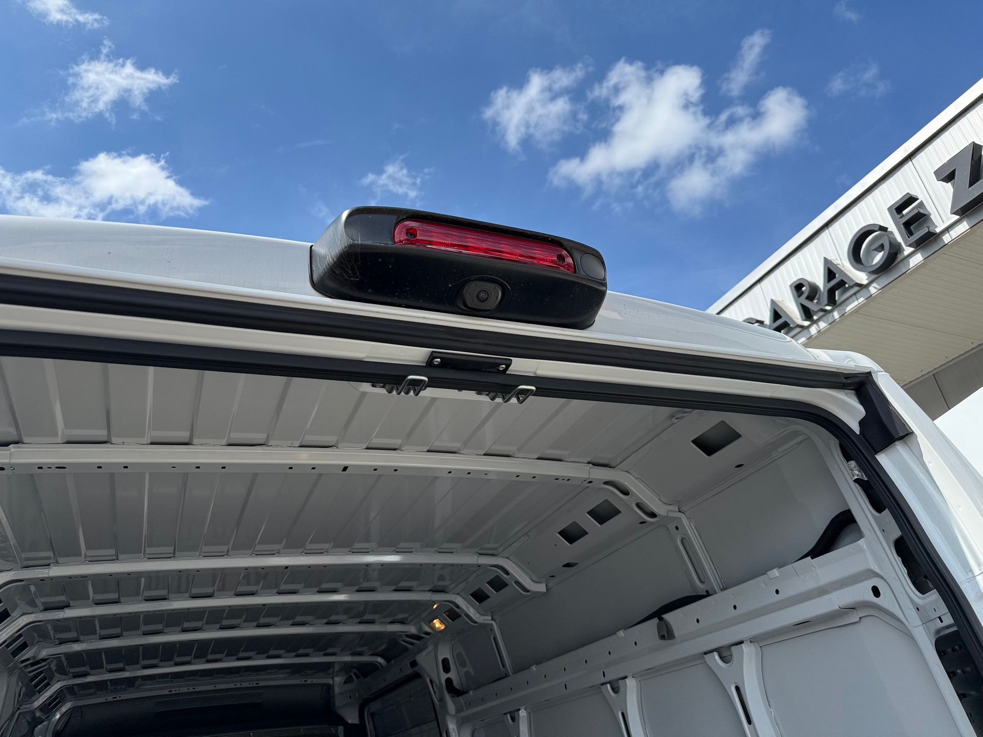 CITROEN Jumper 35+ 2.2 BlueHDi 180PS L4H2 2 Airbag Kamera 270°Tür Doppelblattfedern AHK 3T Holzboden, alle Grössen verfügbar!-image-8
