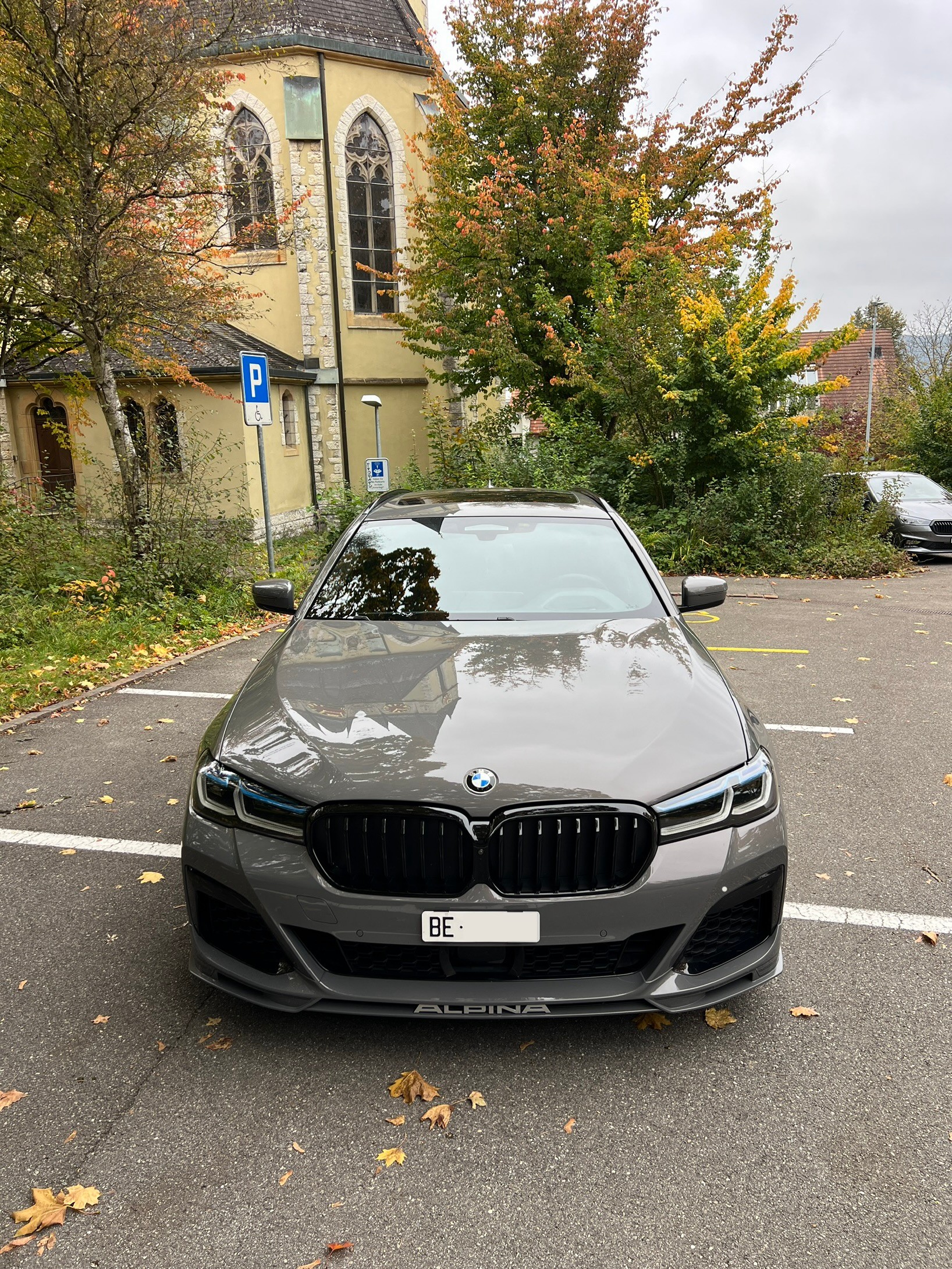Car photo