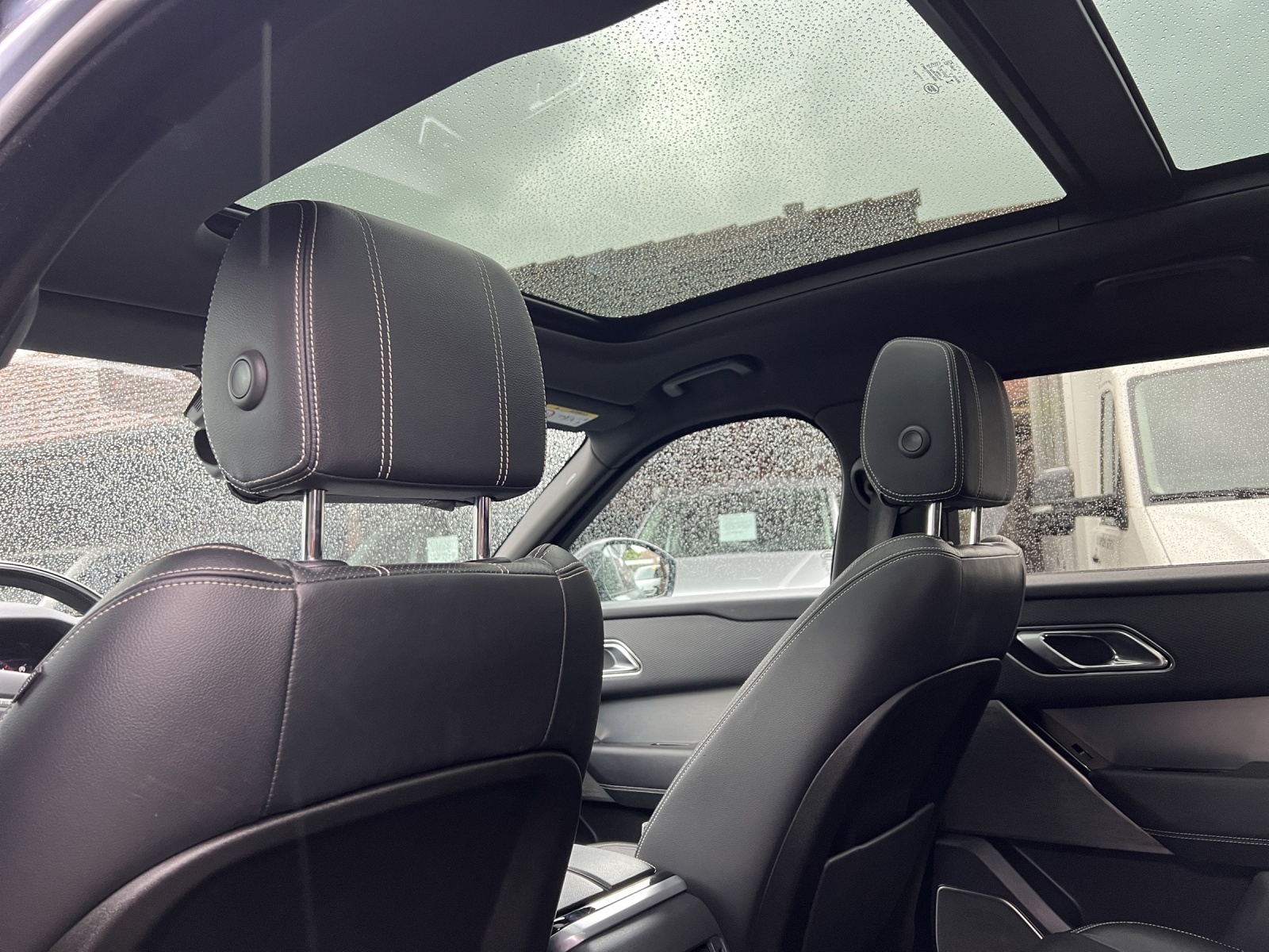 LAND ROVER Range Rover Velar R-Dynamic D 240 SE Automatic-image-10