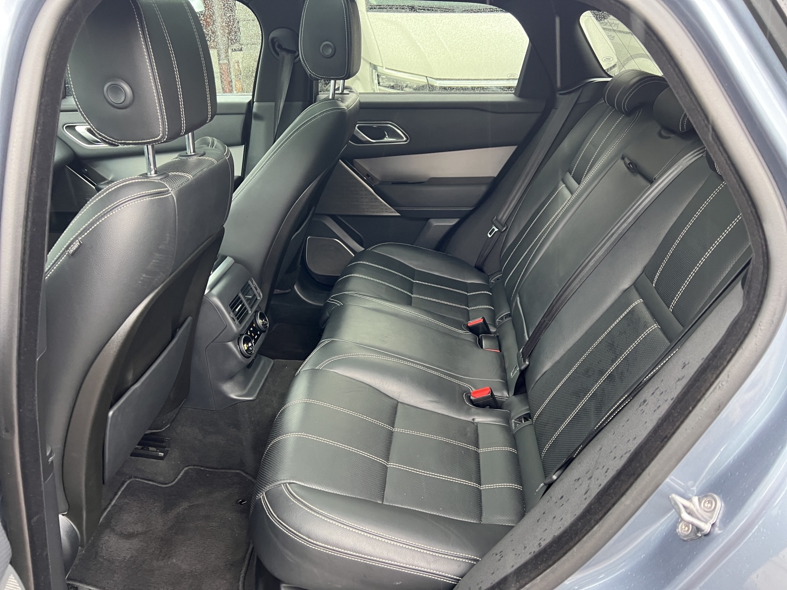 LAND ROVER Range Rover Velar R-Dynamic D 240 SE Automatic-image-8