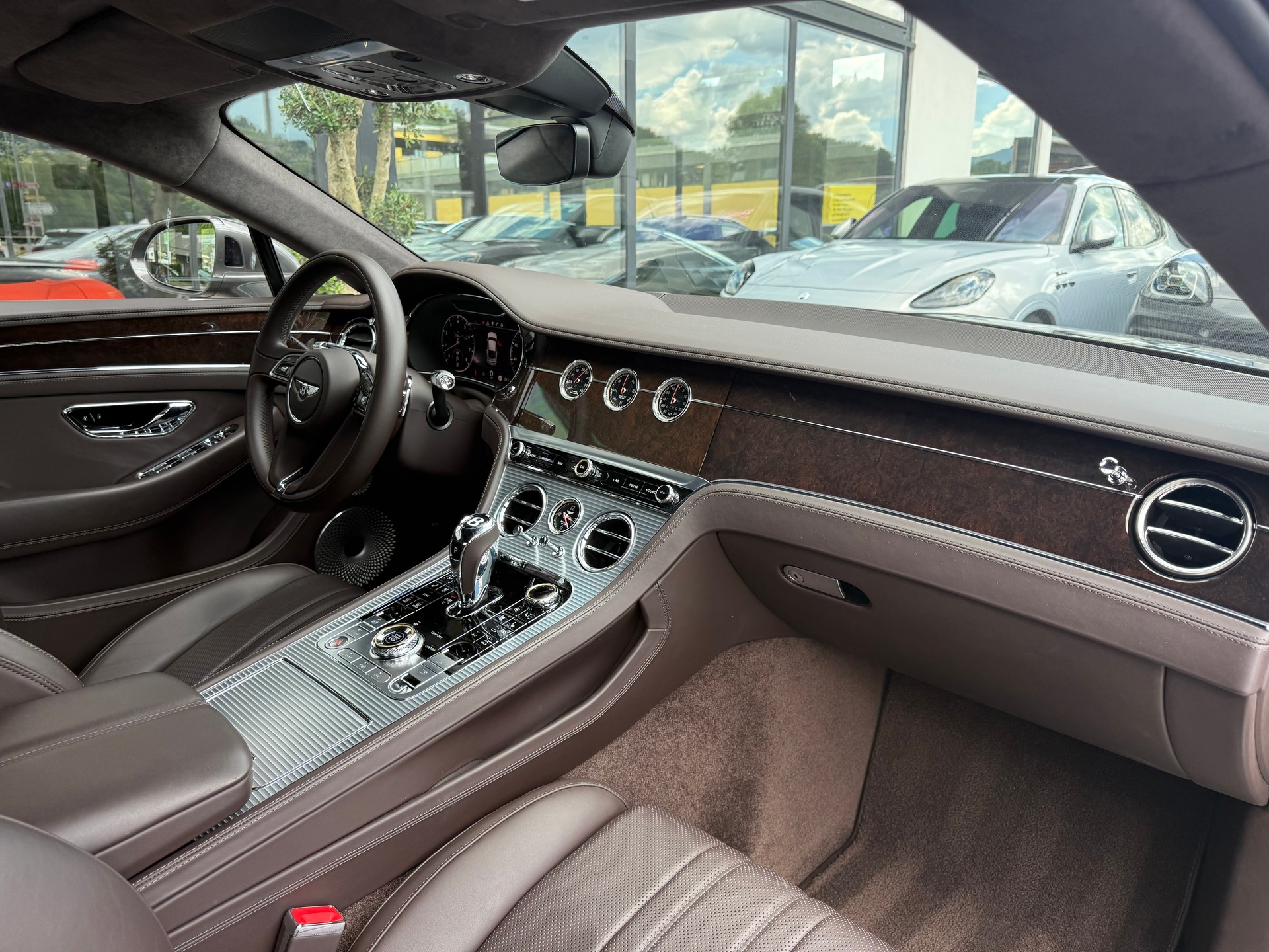 BENTLEY Continental GT 4.0 V8-image-12