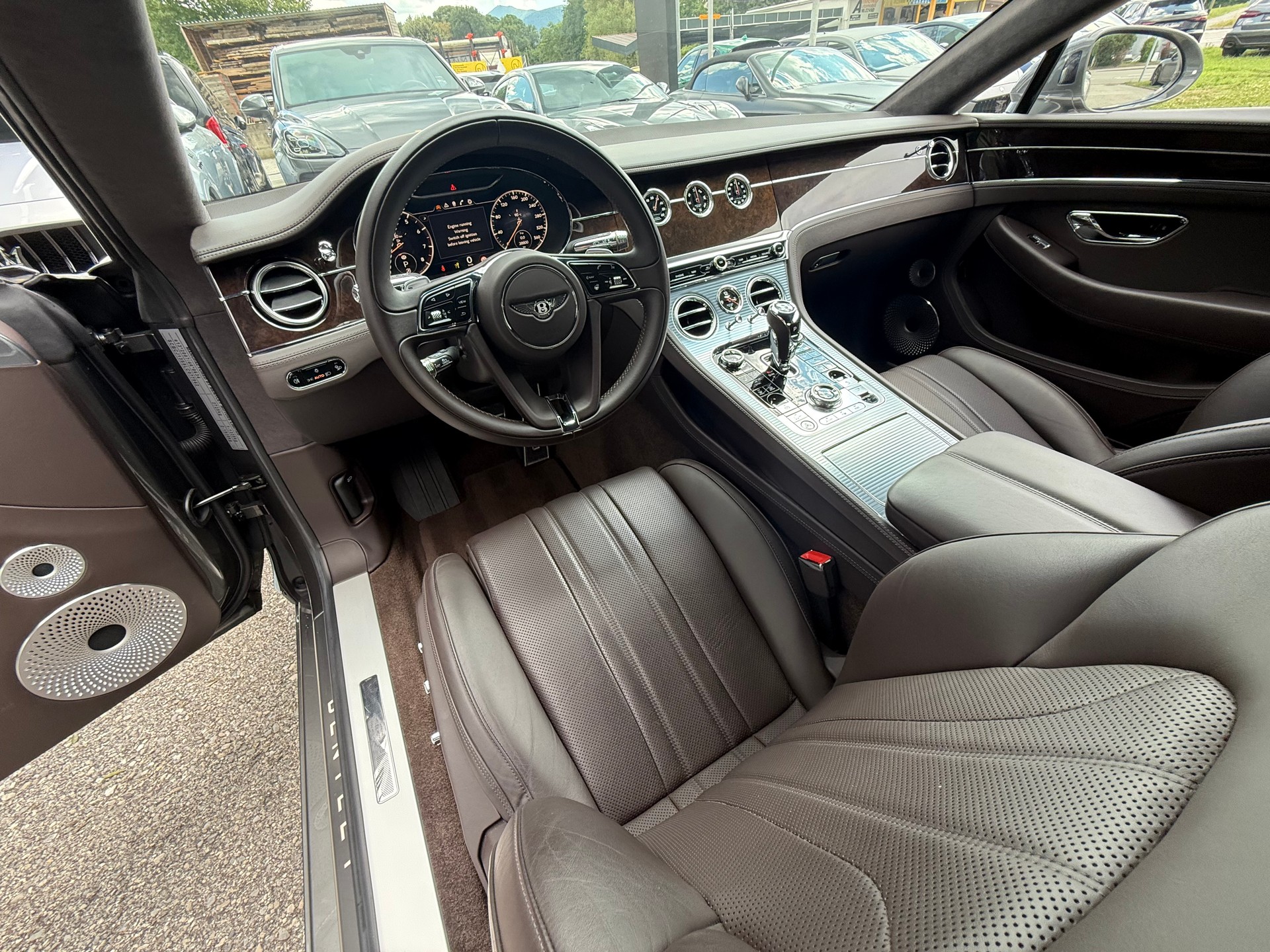 BENTLEY Continental GT 4.0 V8-image-9