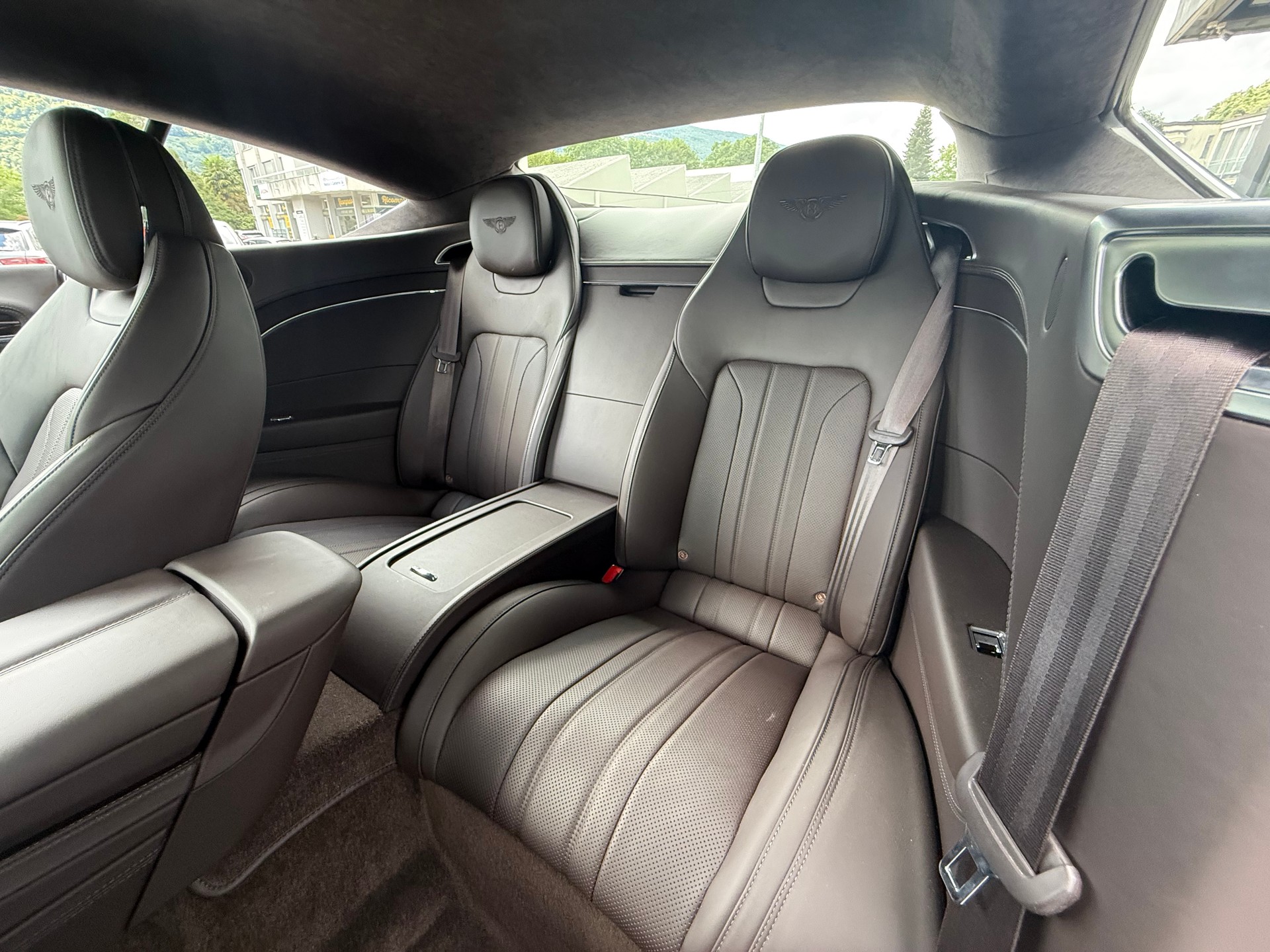 BENTLEY Continental GT 4.0 V8-image-16