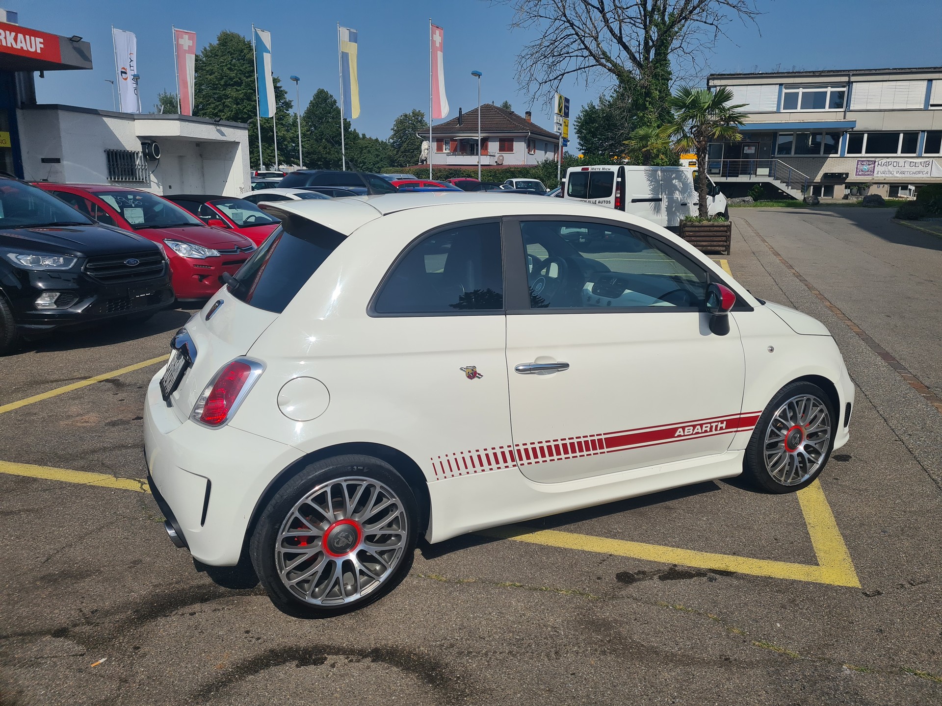 FIAT 500 1.4 16V Turbo Abarth-image-1