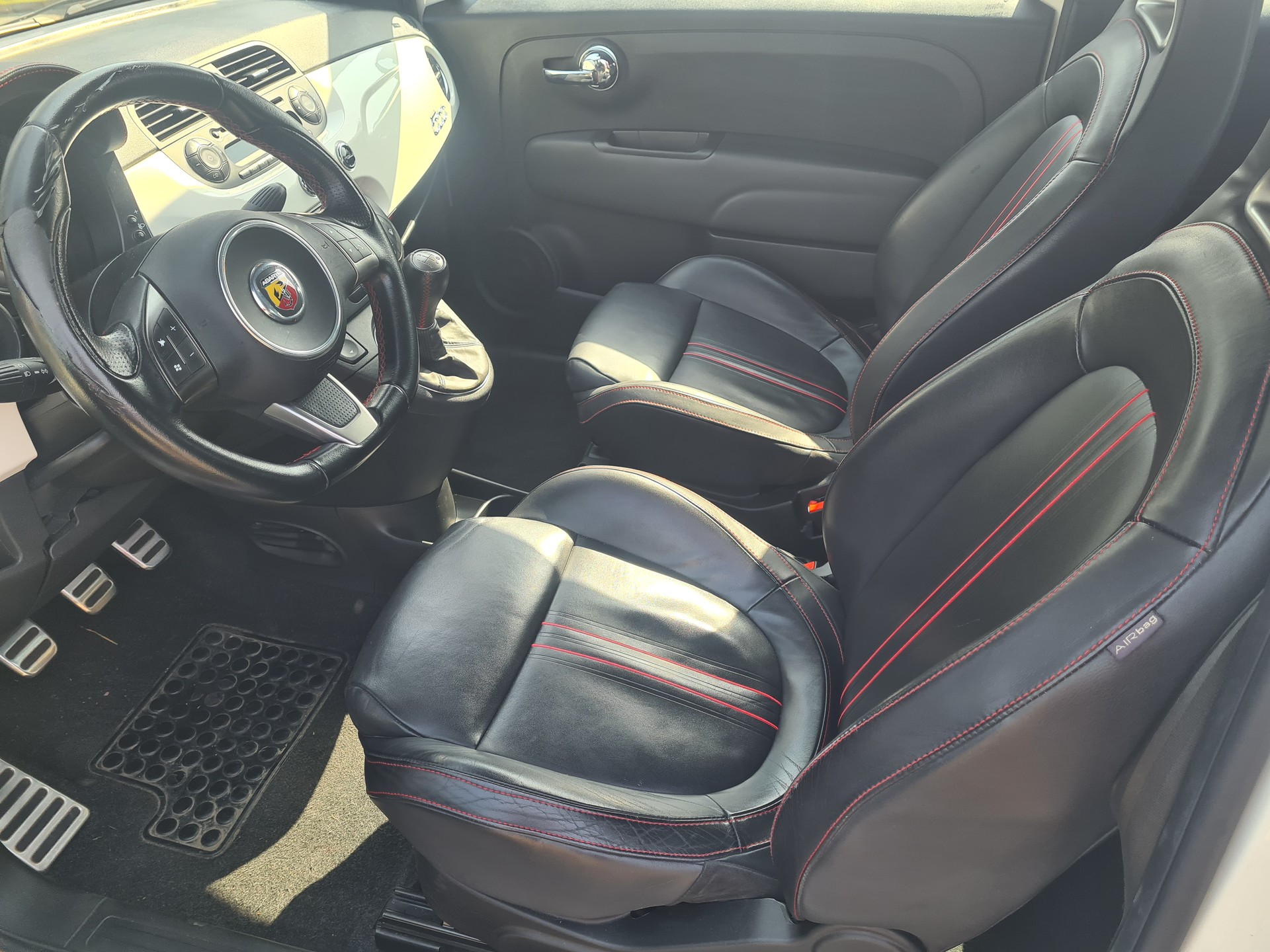 FIAT 500 1.4 16V Turbo Abarth-image-6