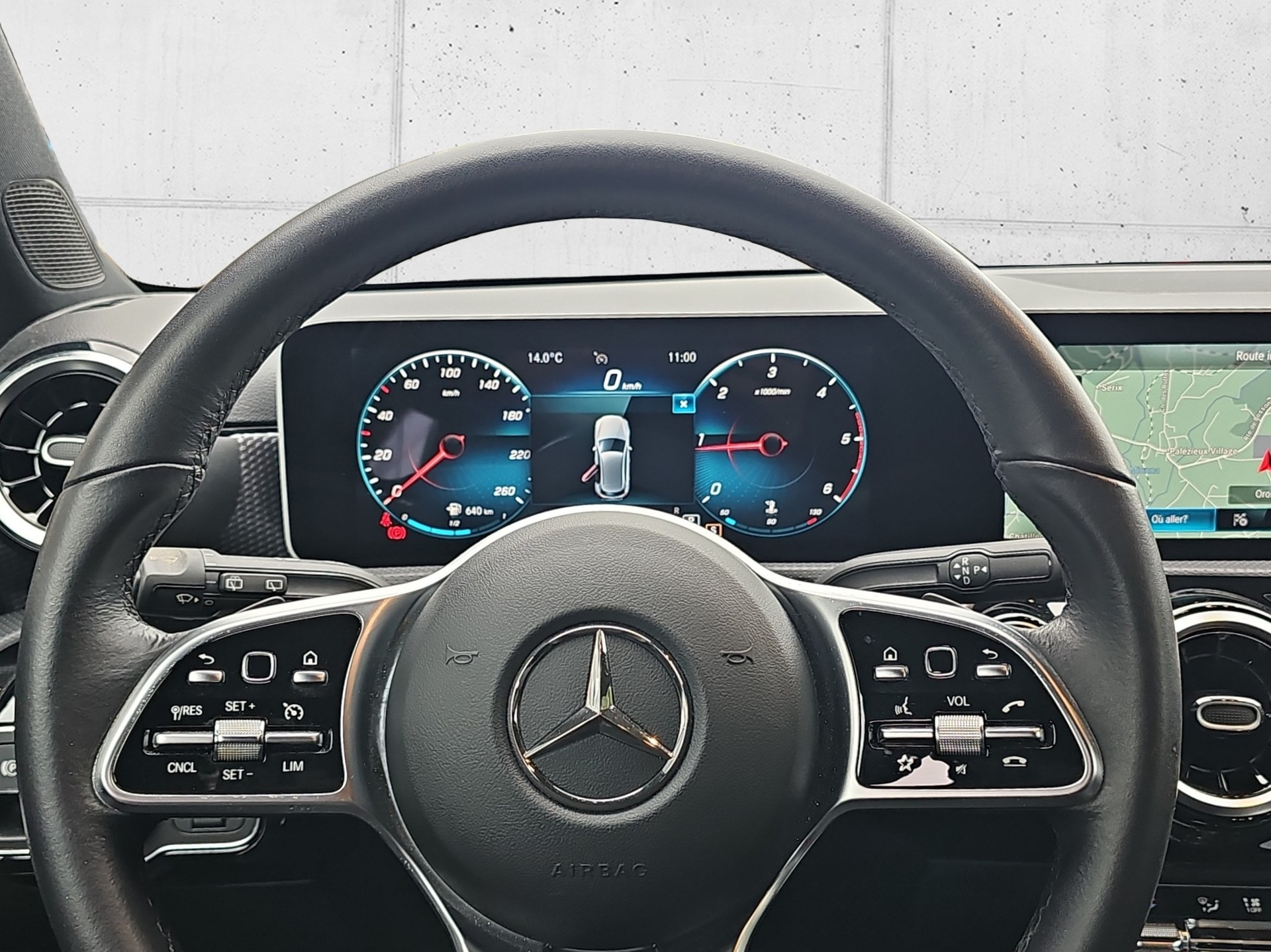MERCEDES-BENZ A 180 d Progressive-image-14