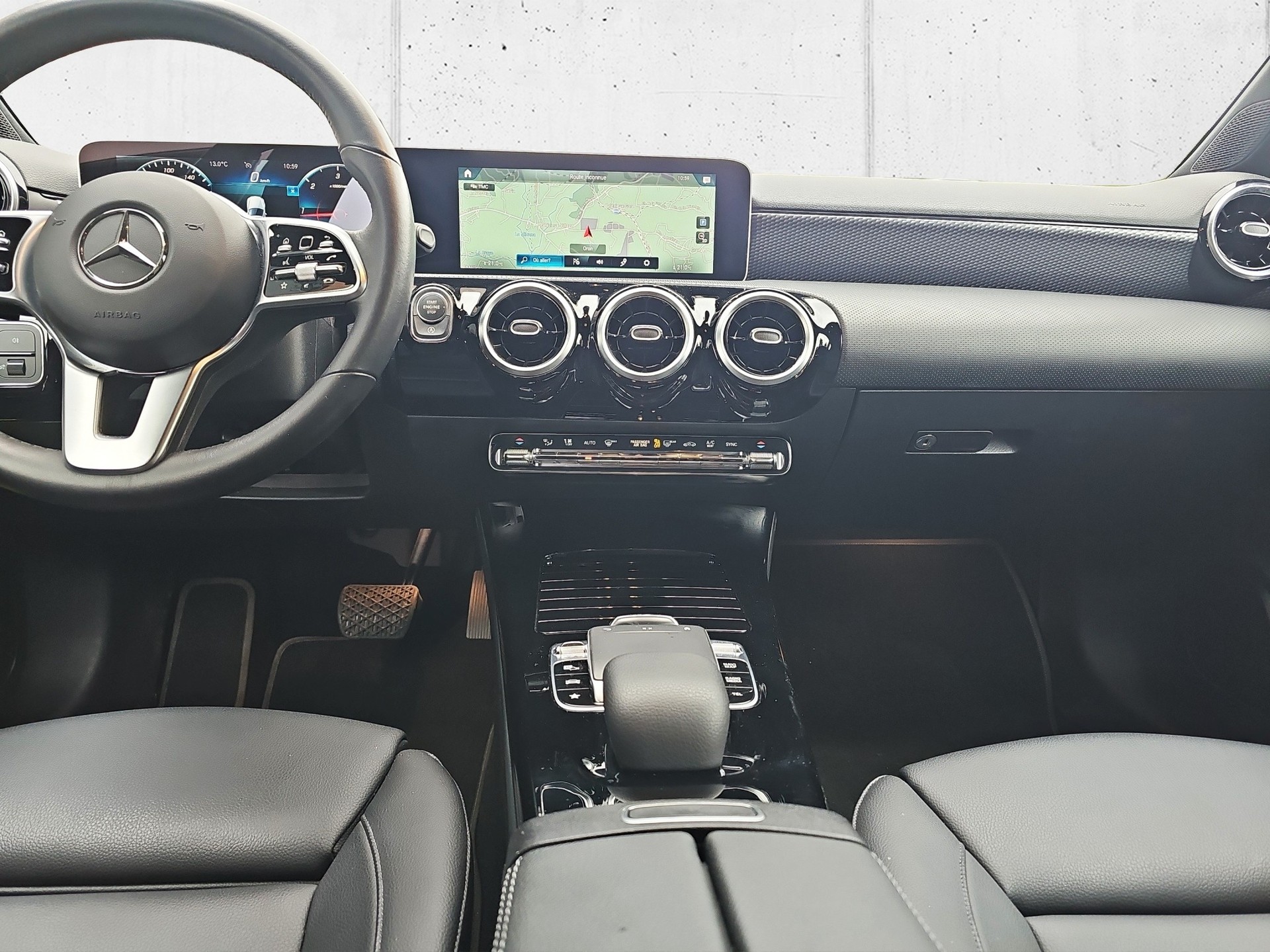 MERCEDES-BENZ A 180 d Progressive-image-17