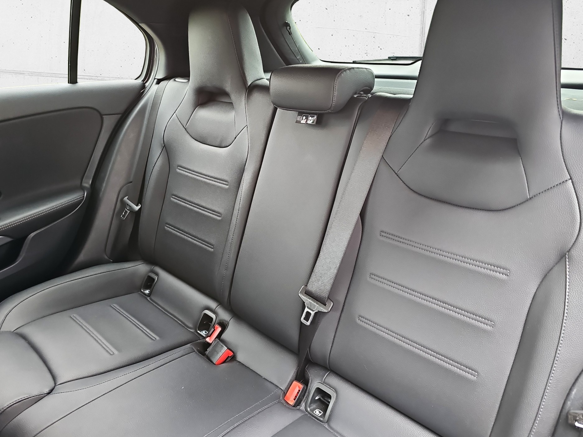 MERCEDES-BENZ A 180 d Progressive-image-27