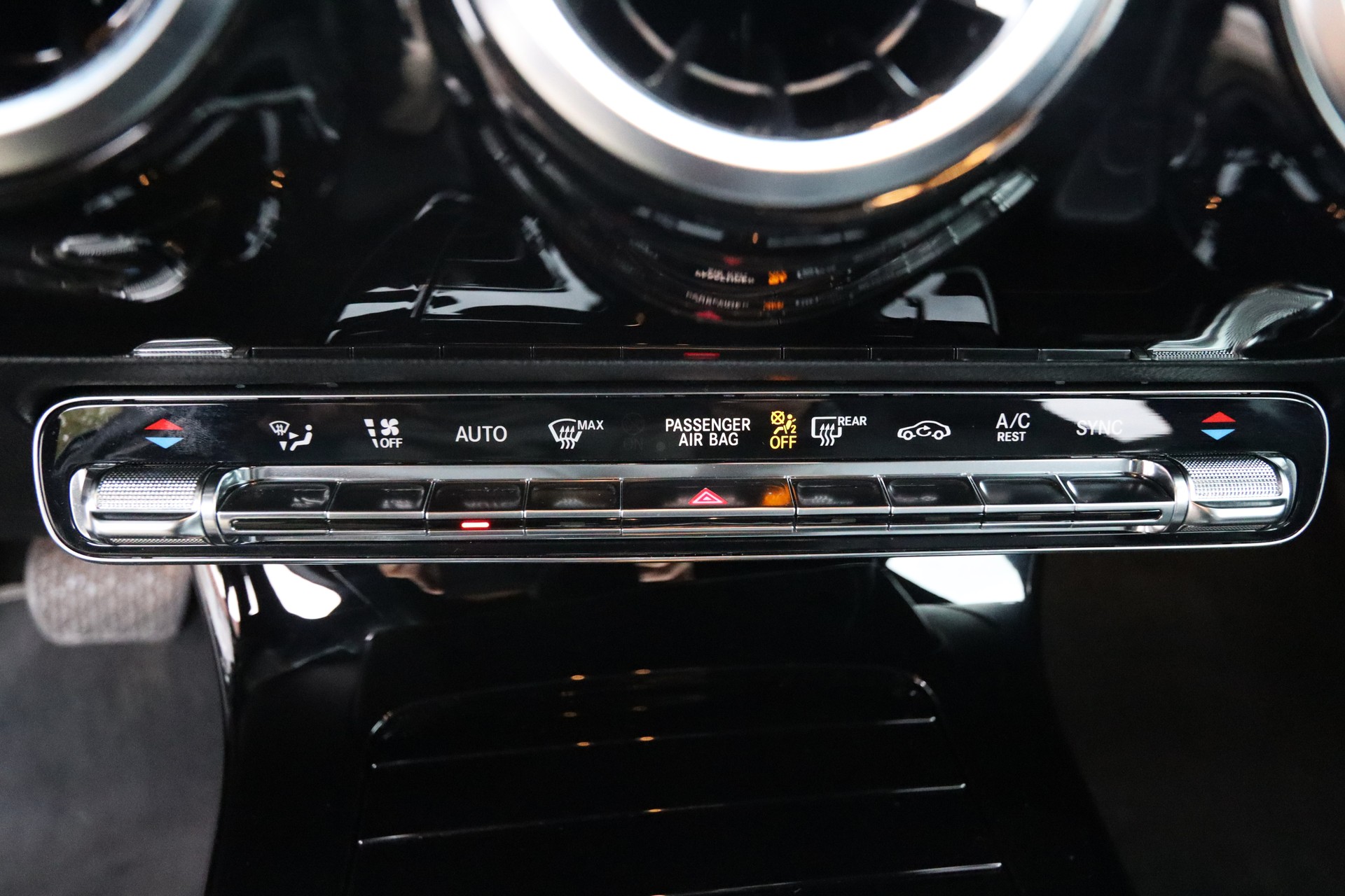 MERCEDES-BENZ A 180 d Progressive-image-21