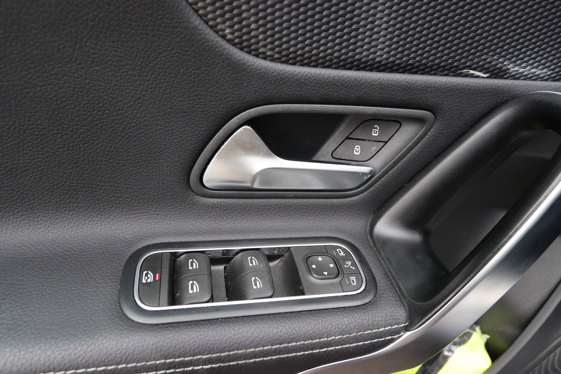 MERCEDES-BENZ A 180 d Progressive-image-25