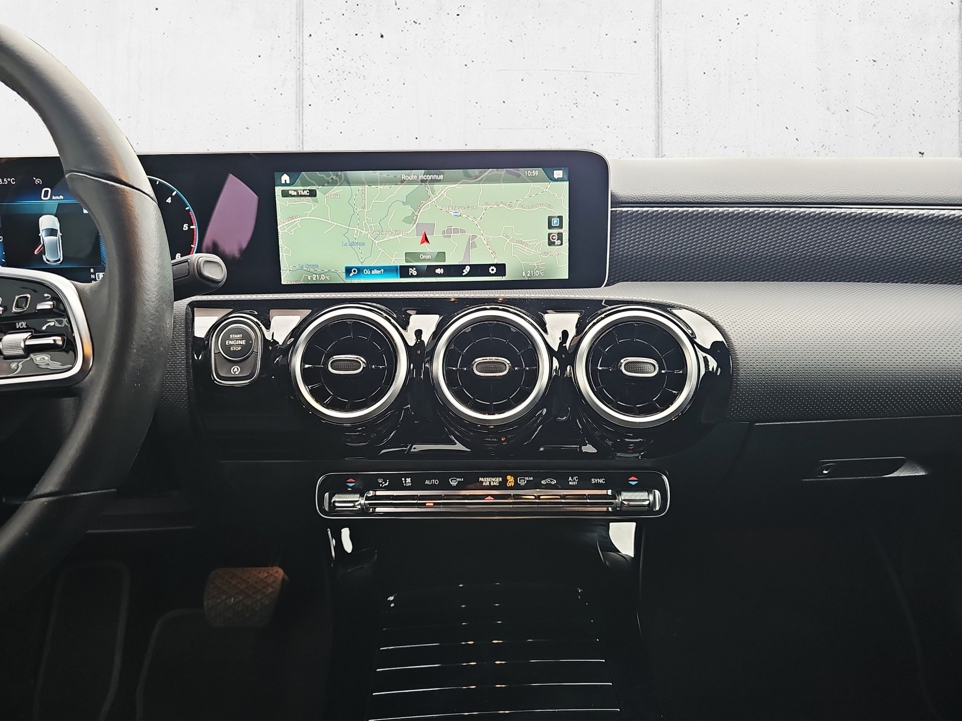 MERCEDES-BENZ A 180 d Progressive-image-18