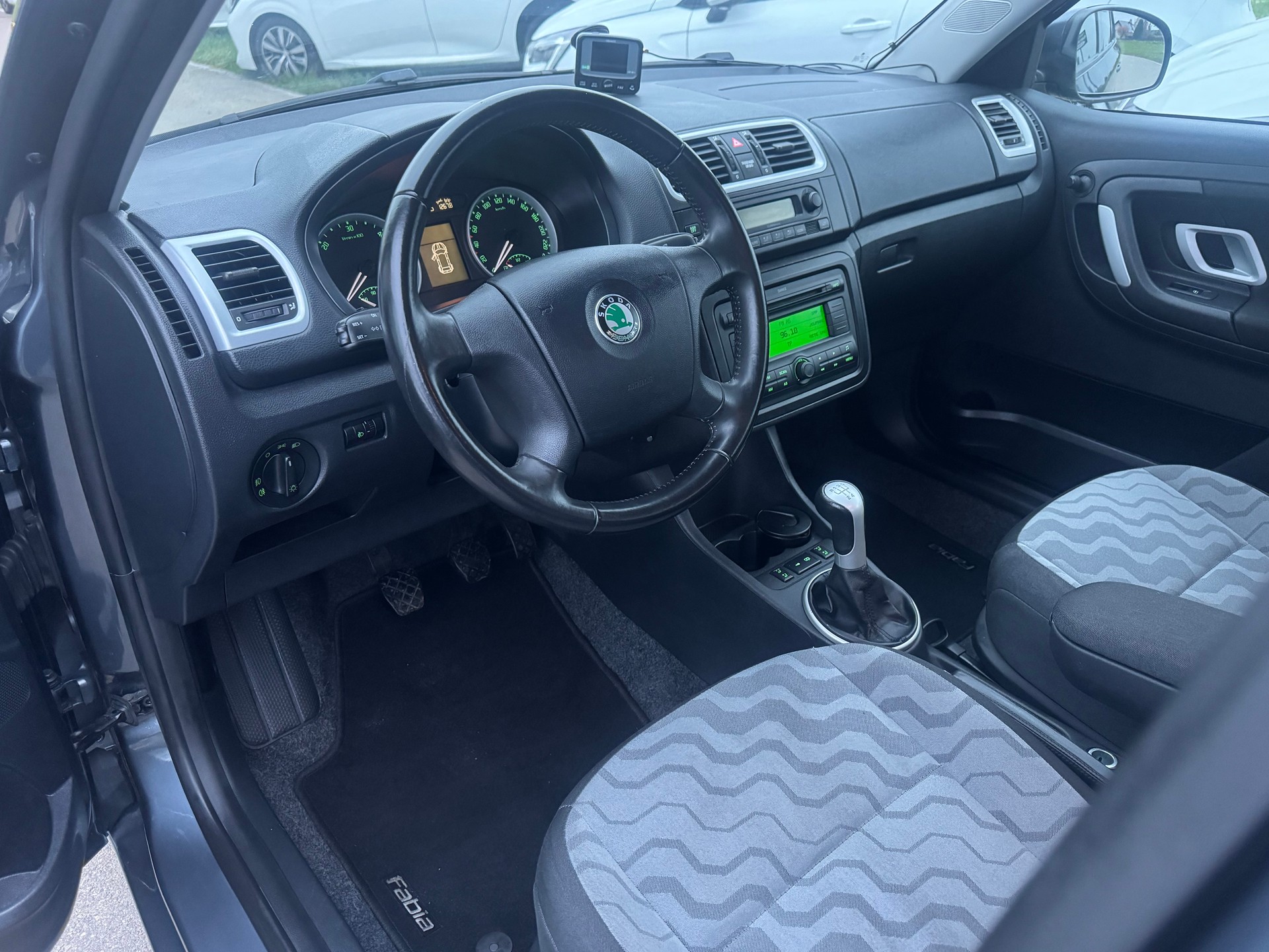 SKODA Fabia 1.4 TDI GreenLine-image-5