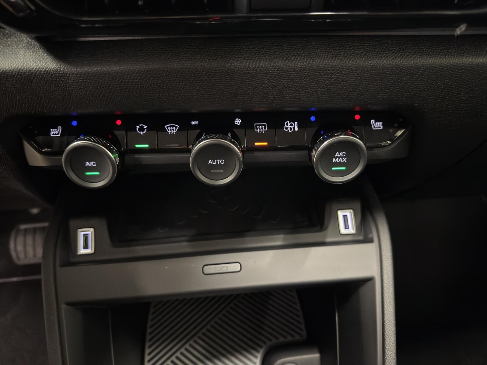 CITROEN C4 1.2 Hybrid Max-image-13