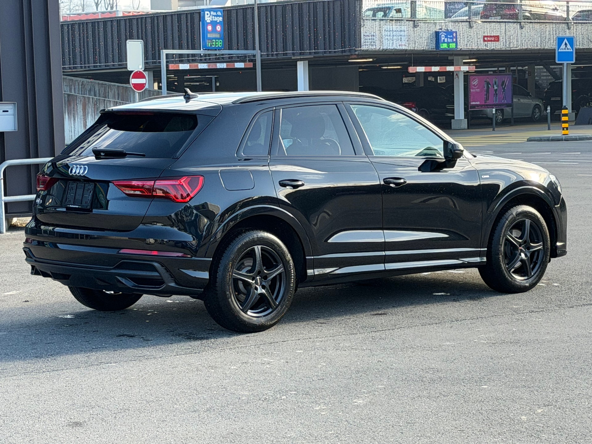 AUDI Q3 35 TFSI S line Attraction S-tronic-image-6