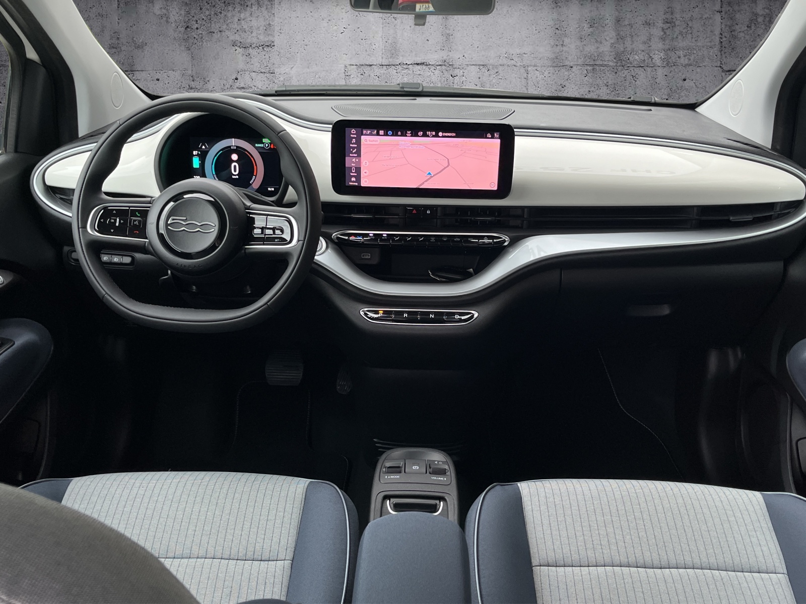 FIAT 500e Swiss Edition 3+1-image-10