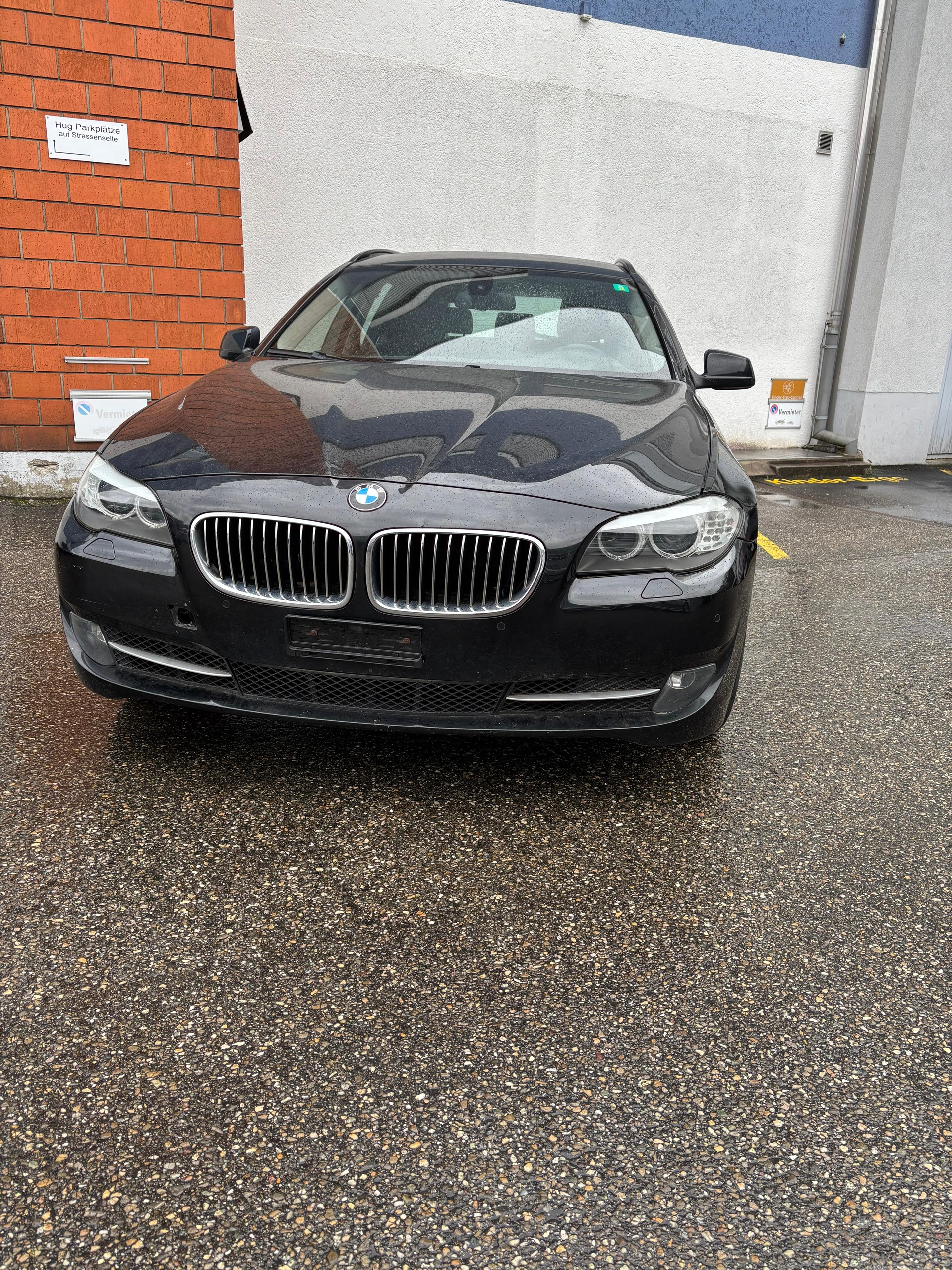 BMW 528i xDrive Touring Steptronic-image-1