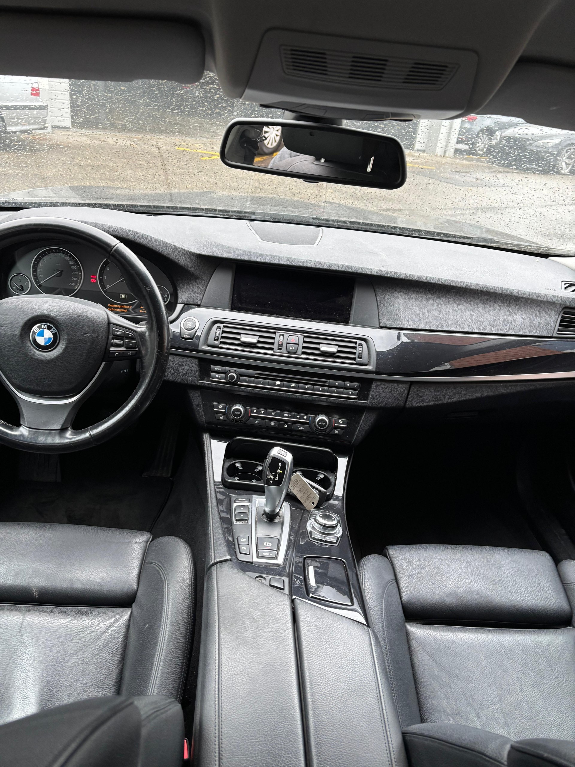 BMW 528i xDrive Touring Steptronic-image-3