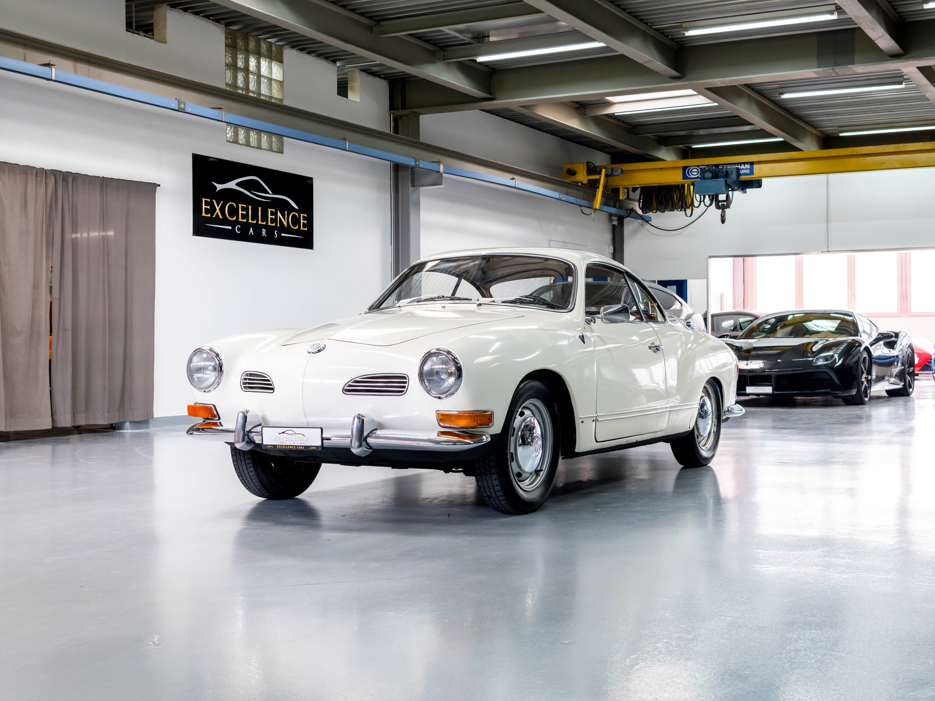 VW Karmann-Ghia 14