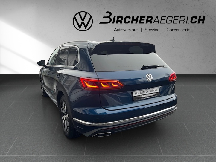 VW Touareg 3.0 TSI Elegance Tiptronic-image-2