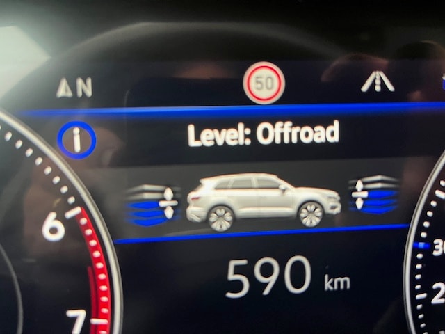 VW Touareg 3.0 TSI Elegance Tiptronic-image-11