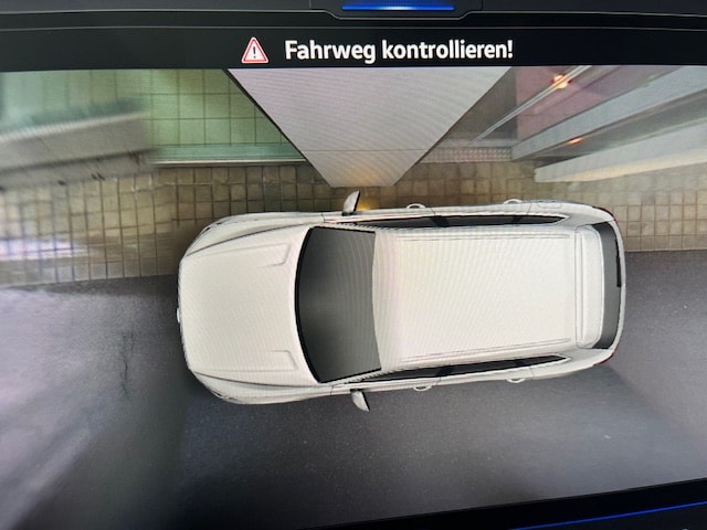 VW Touareg 3.0 TSI Elegance Tiptronic-image-16