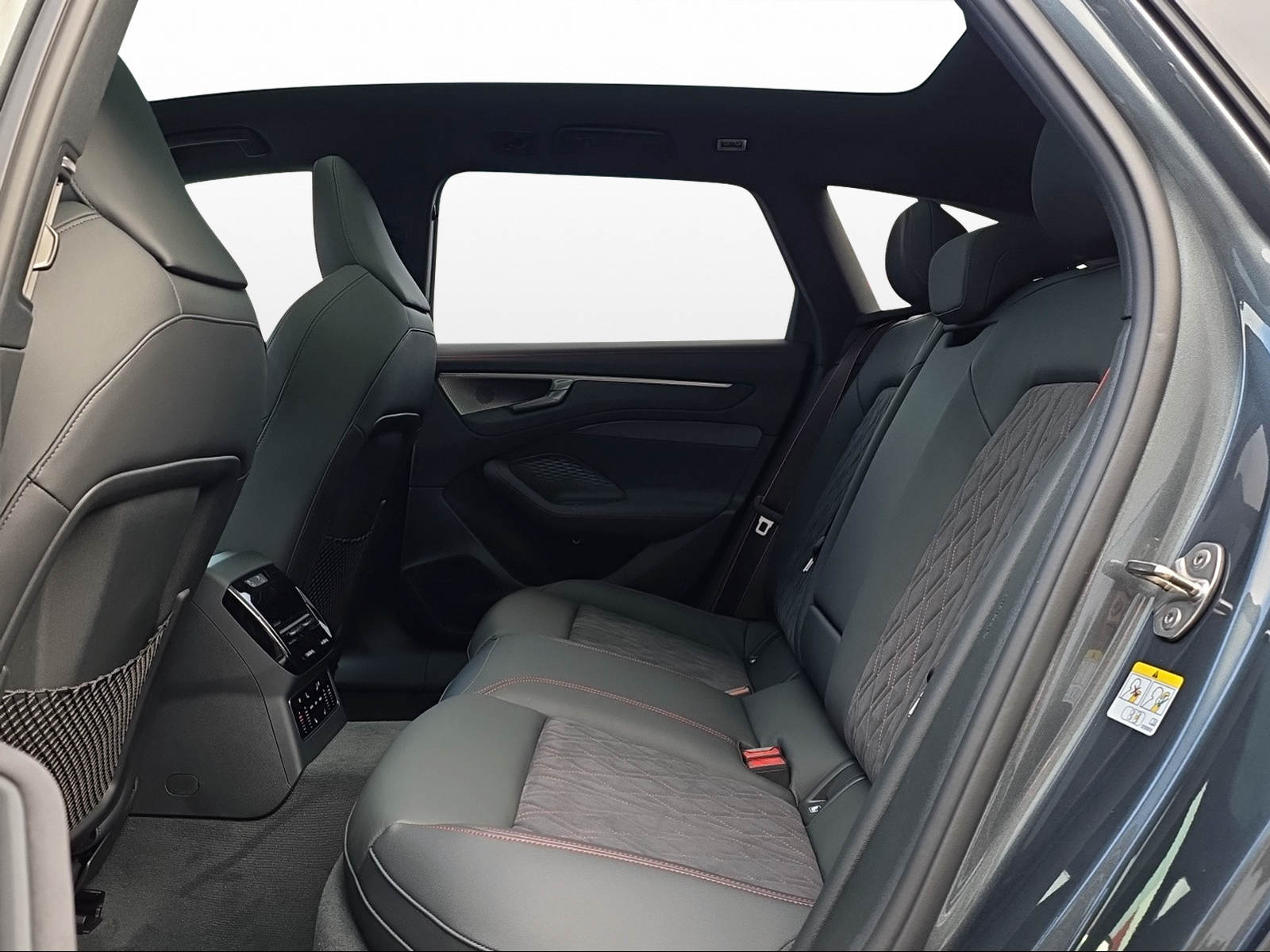 AUDI A6 Avant TFSI quattro 270 kW S tronic-image-10
