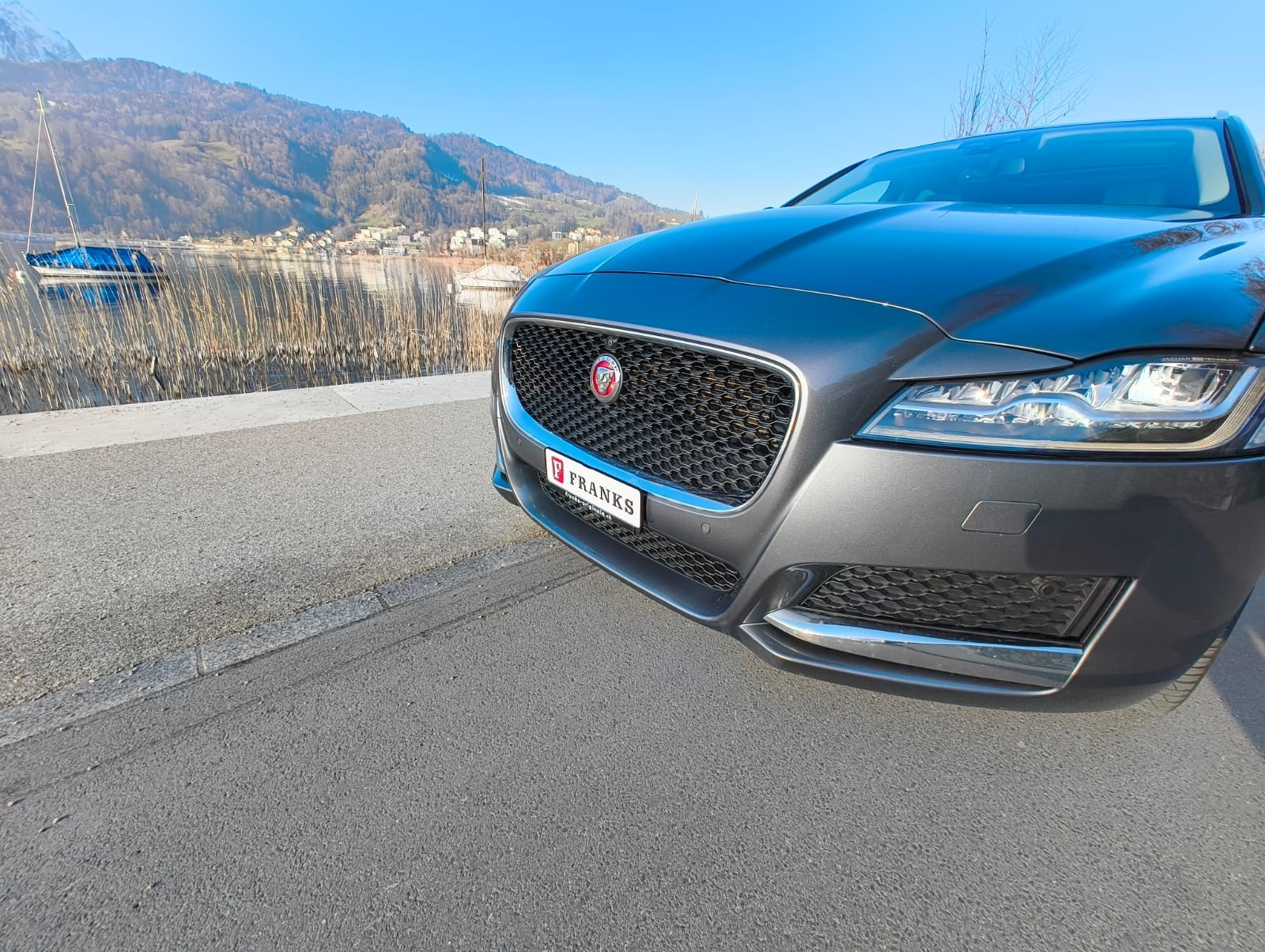 JAGUAR XF Sportbrake 25d Portfolio AWD Automatic-image-4