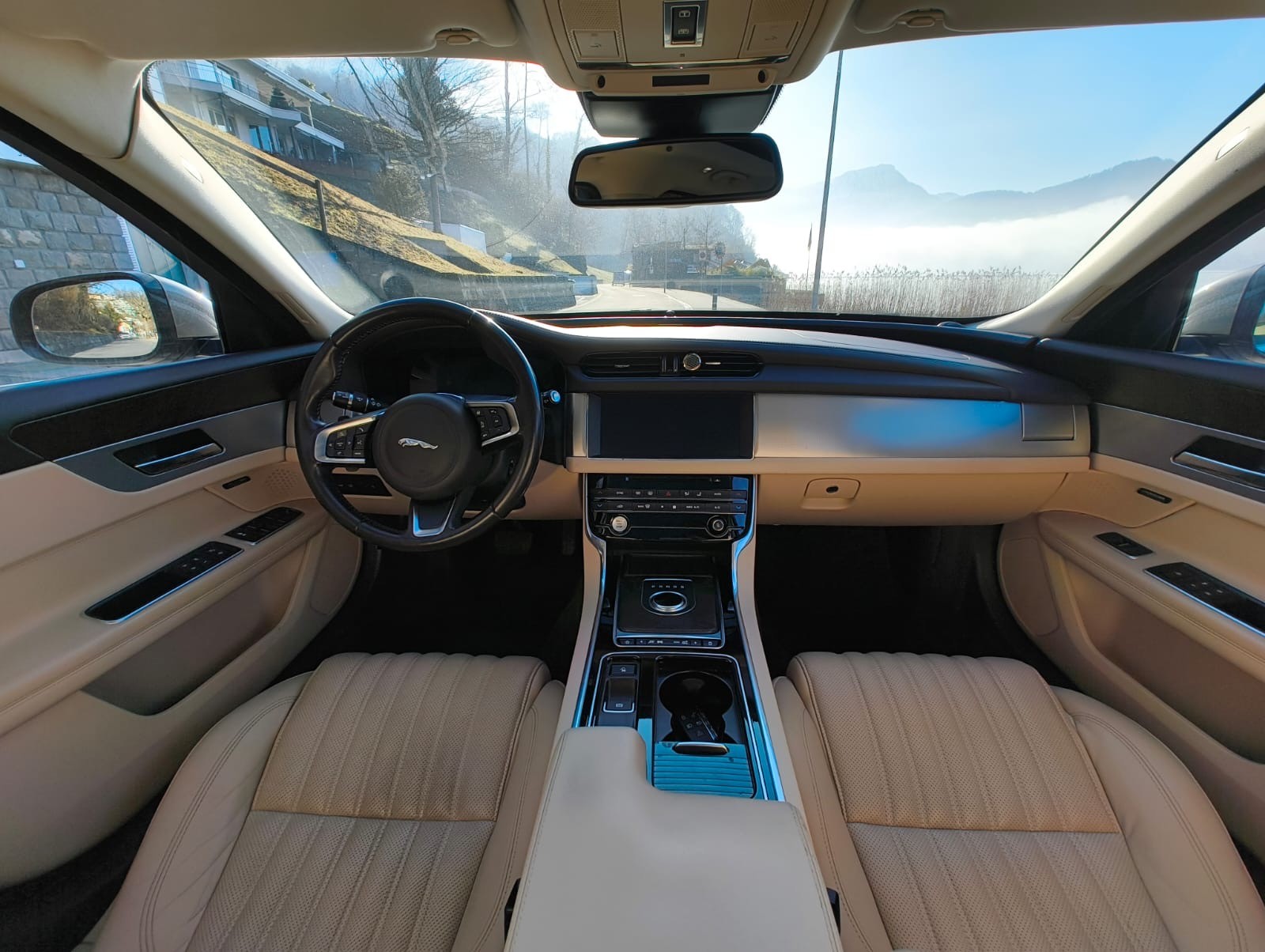 JAGUAR XF Sportbrake 25d Portfolio AWD Automatic-image-8
