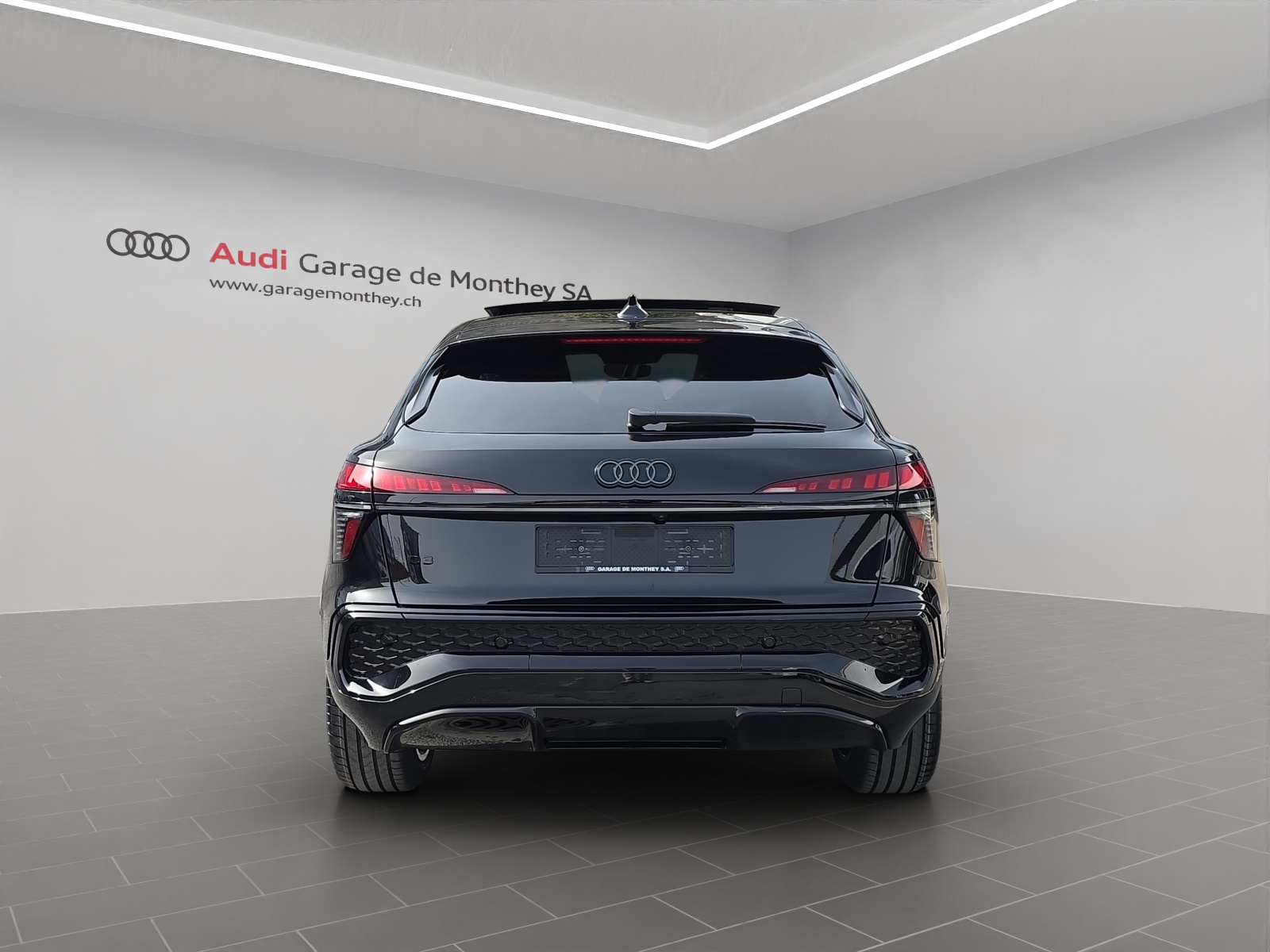 AUDI Q3 Sportback 110 kW TFSI S tronic-image-4