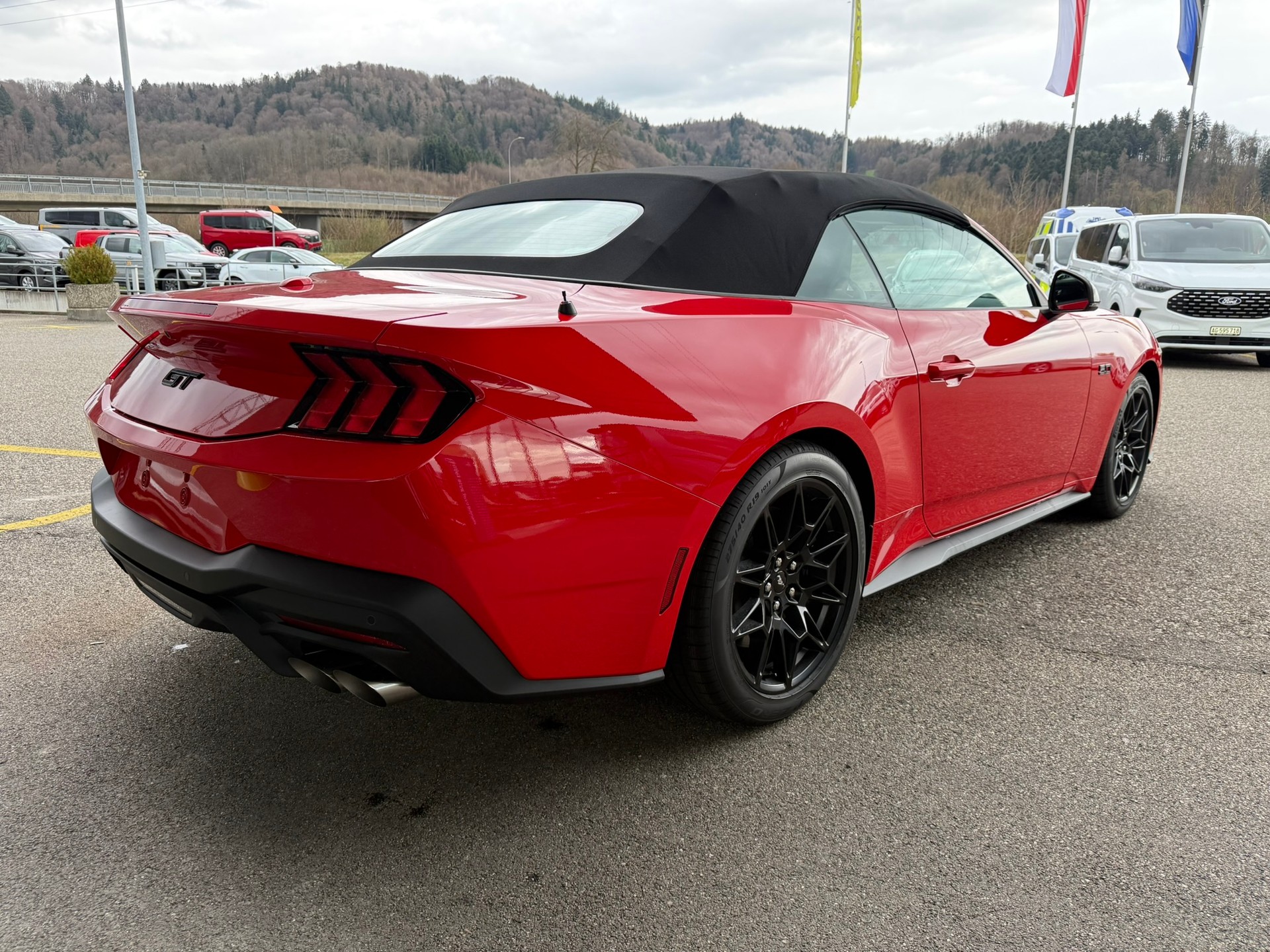 FORD Mustang Convertible 5.0 V8 GT Automat-image-5