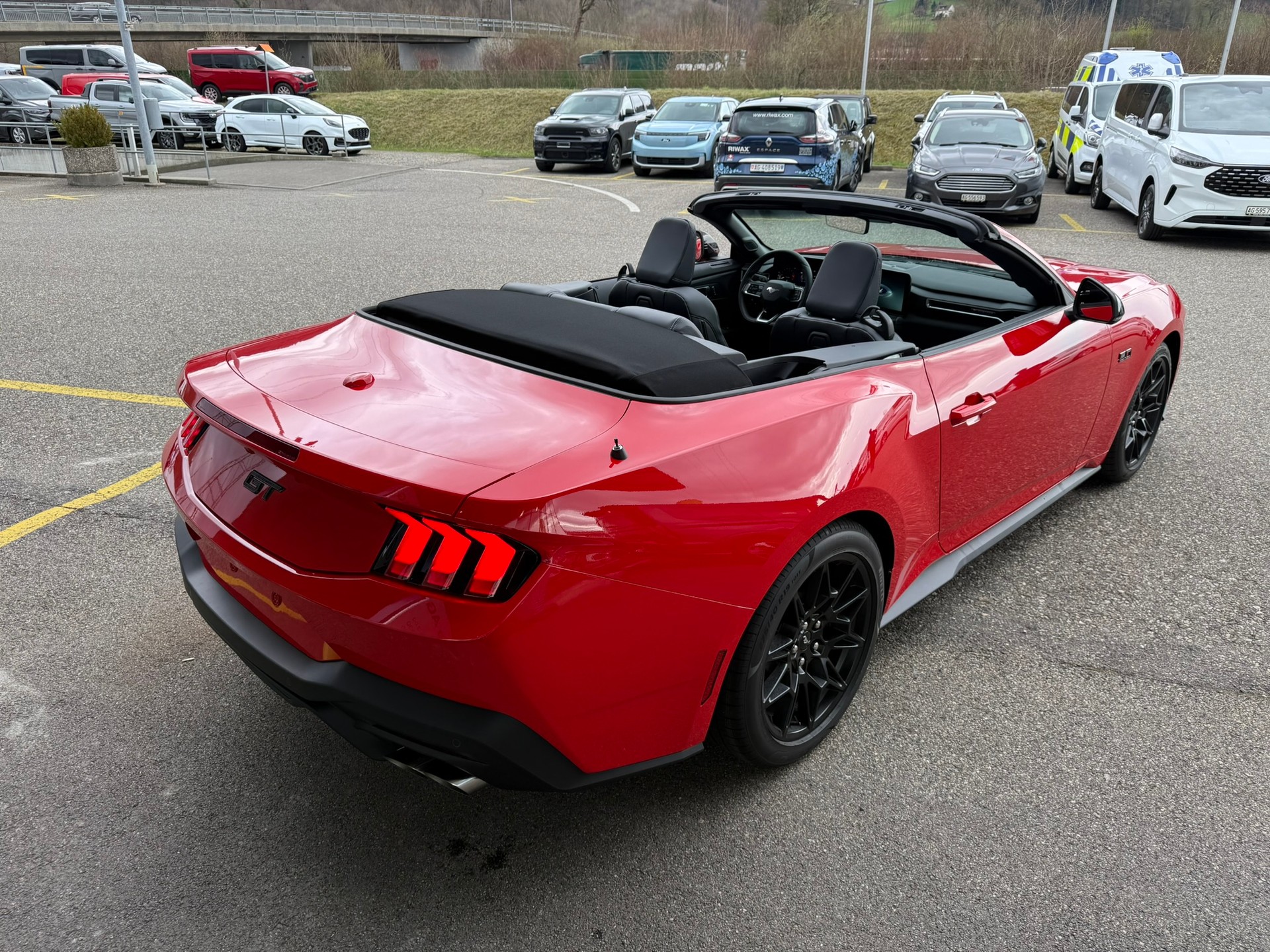 FORD Mustang Convertible 5.0 V8 GT Automat-image-10