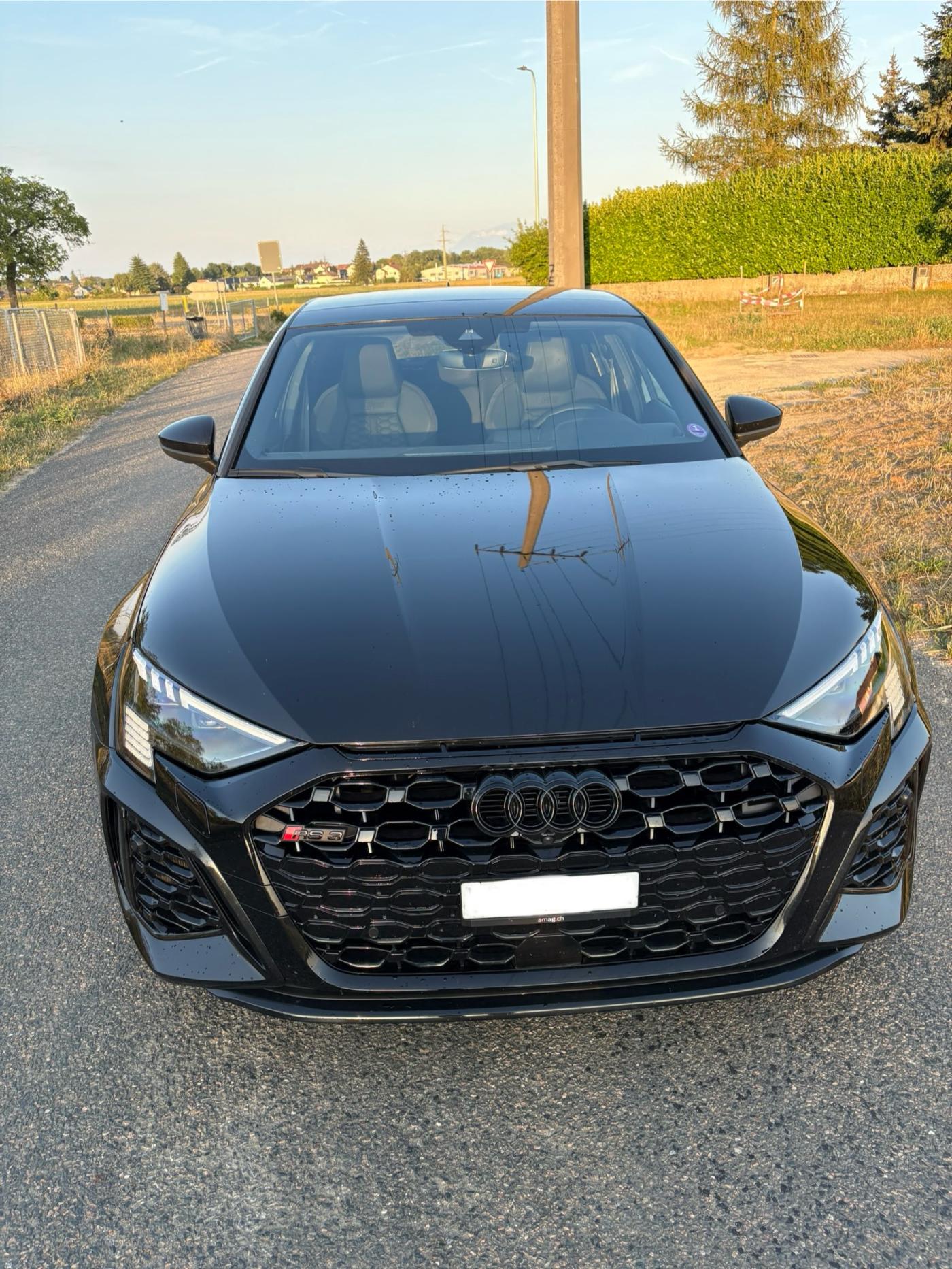 AUDI RS3 Sportback 2.5 TSI quattro S-tronic FULL BLACK-showroom-element-2