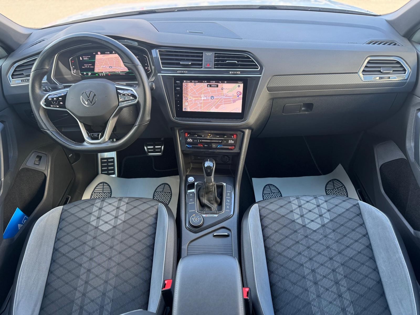 VW Tiguan 2.0 TDI SCR R-Line 4Motion DSG-image-8