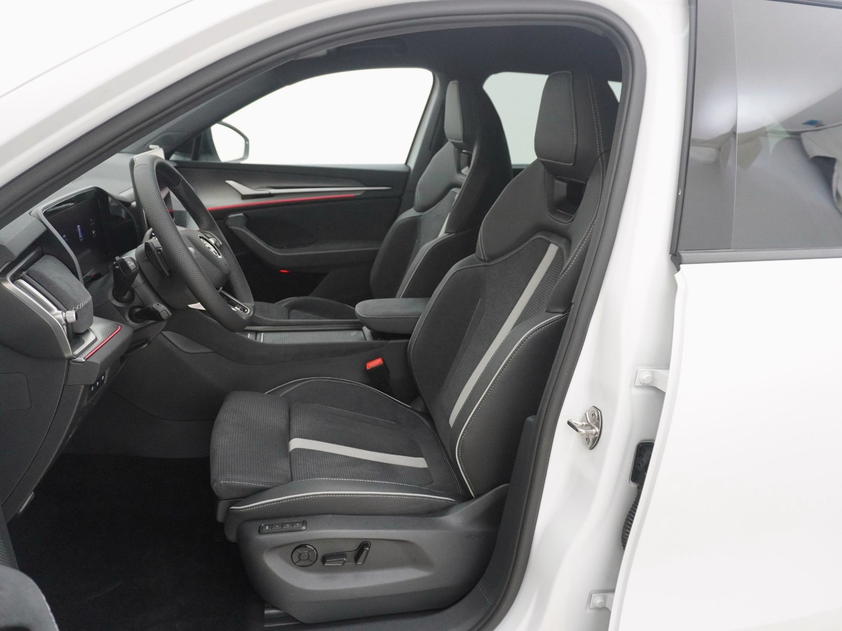 SKODA Kodiaq 2.0 TDI Sportline-image-12