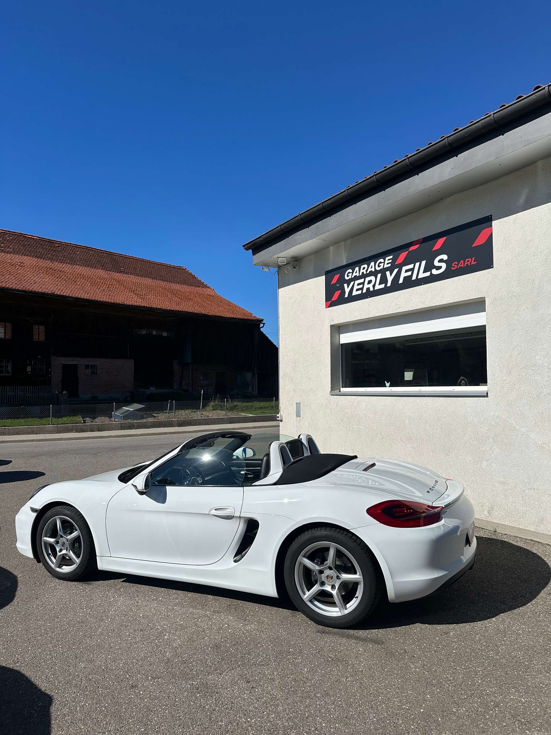 PORSCHE Boxster 2.7 PDK-image-1