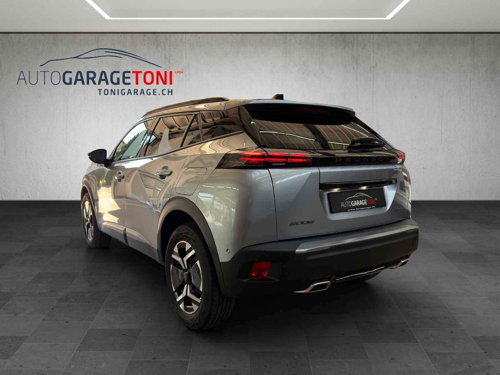 PEUGEOT 2008 1.2 145 MHEV Allure Premium-image-6
