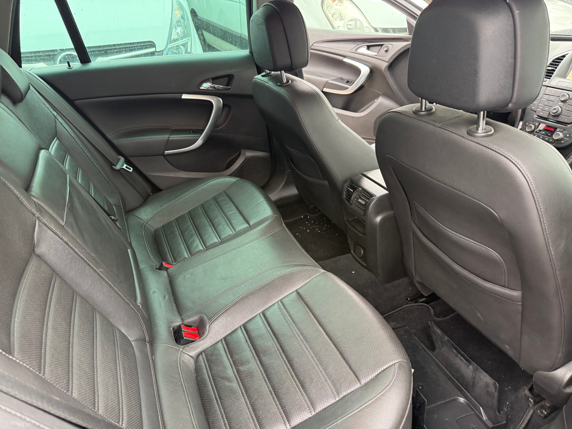 OPEL Insignia Sports Tourer 2.0 CDTI ecoFLEX Cosmo-image-8
