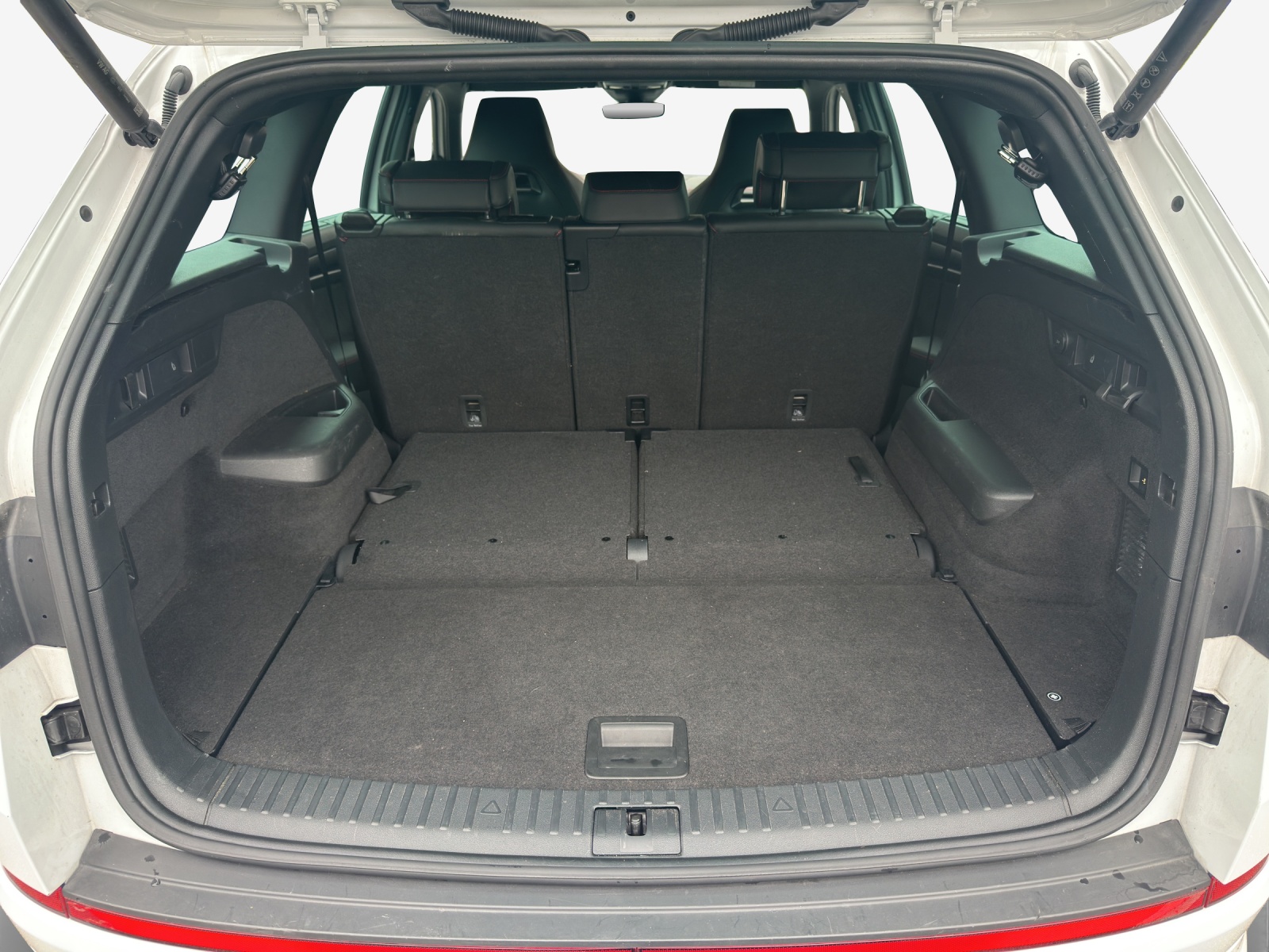 SKODA Kodiaq 2.0 TSI 4x4 RS-image-12