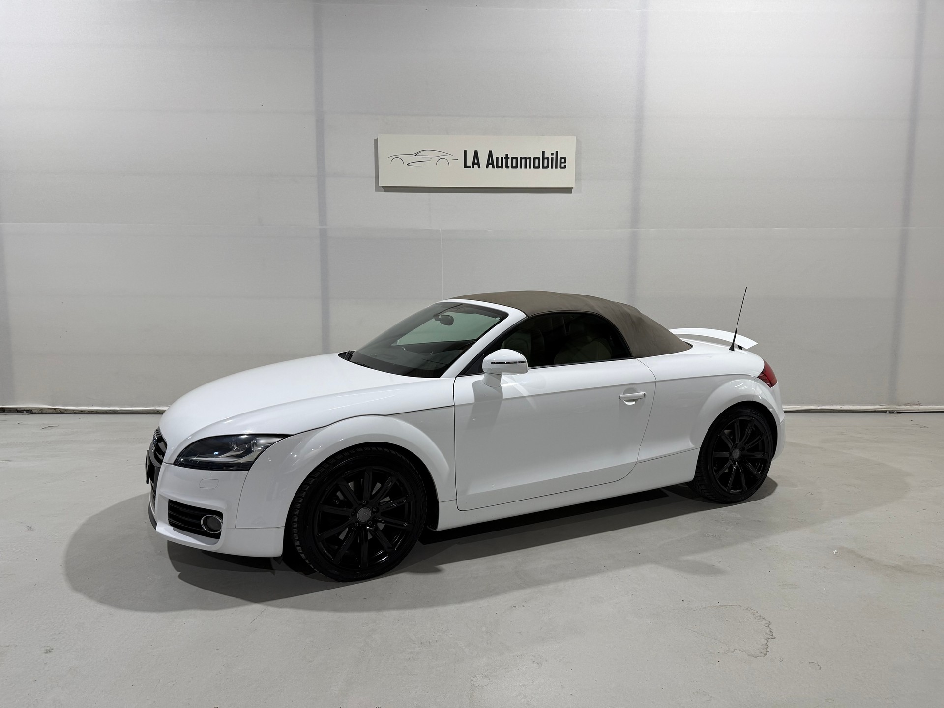 AUDI TT Roadster 2.0 TFSI S-tronic-image-2
