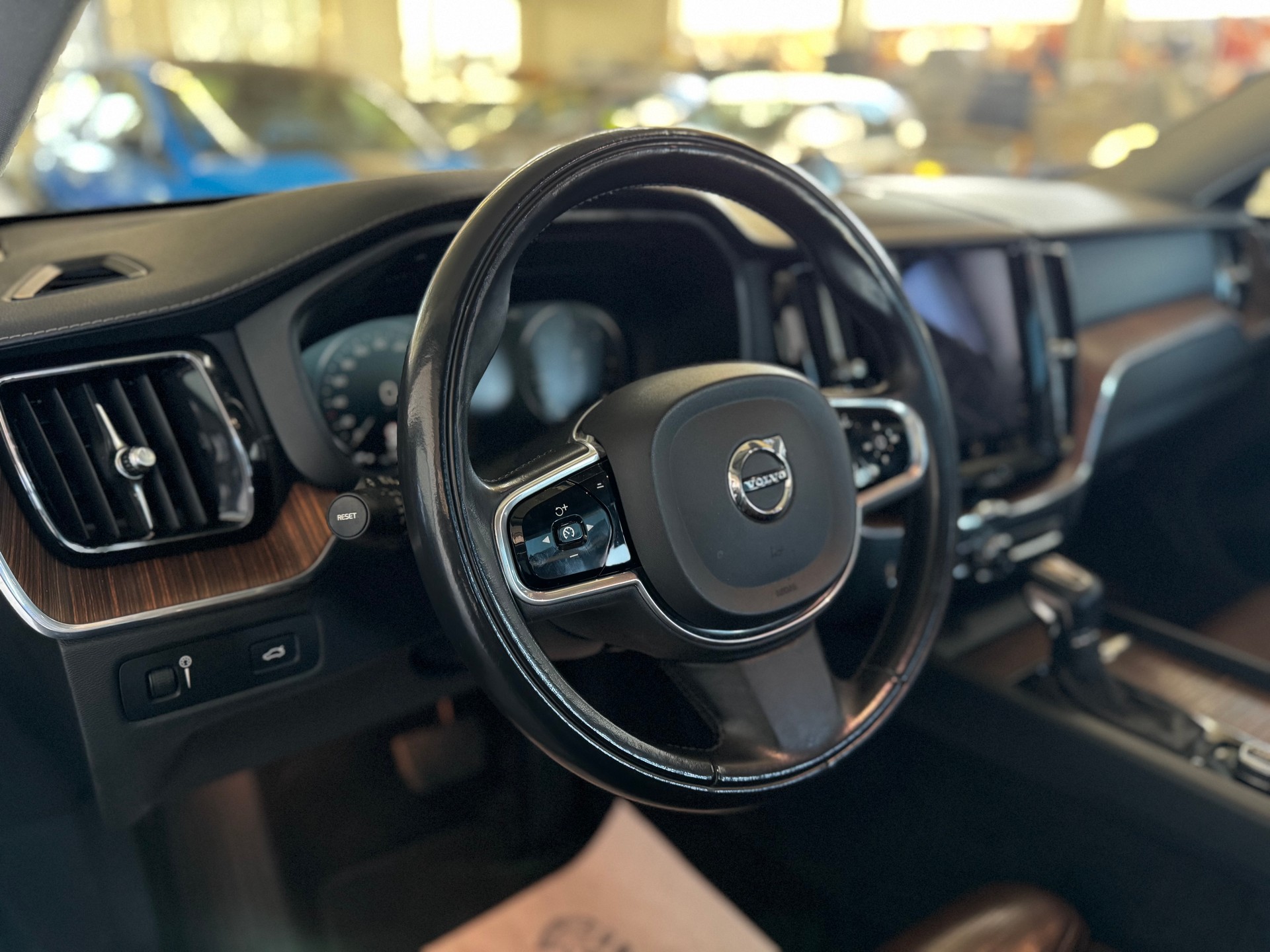 VOLVO XC60 D5 AWD Inscription Geartronic-image-13