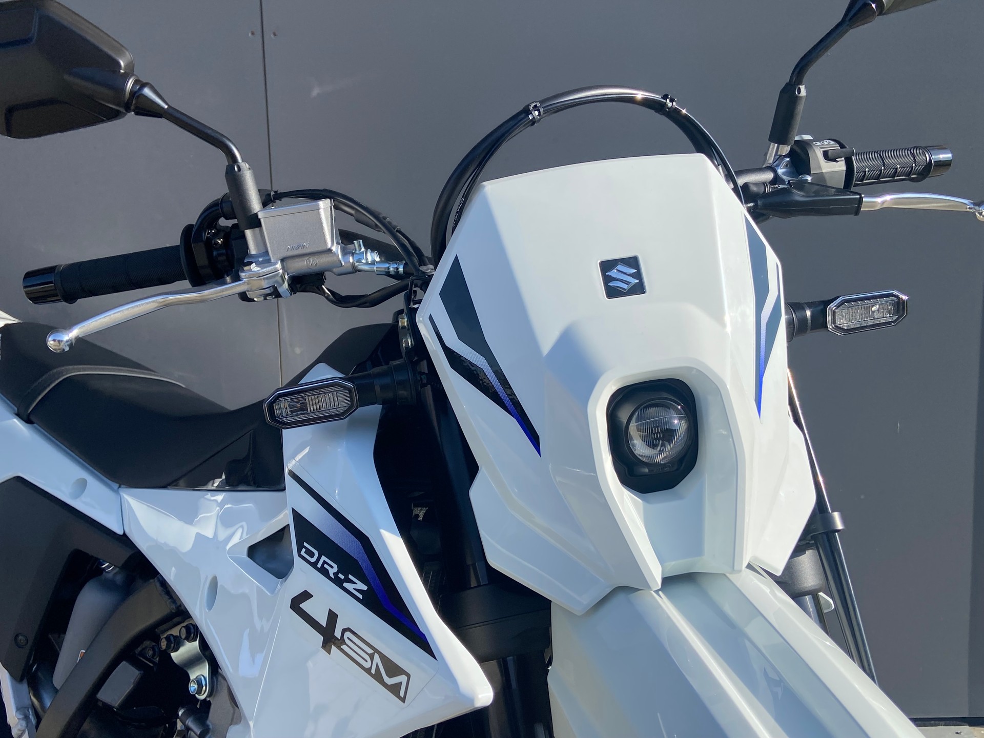 SUZUKI SM-showroom-element-1