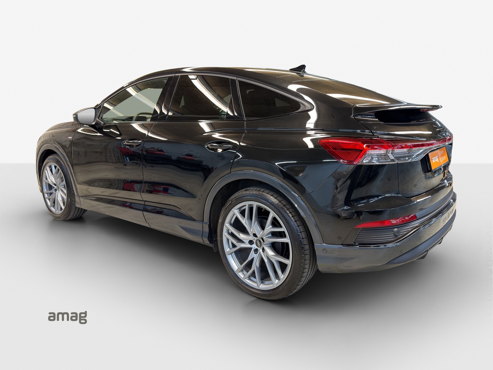 AUDI Q4 Sportback e-tron 45 Attraction quattro-image-2