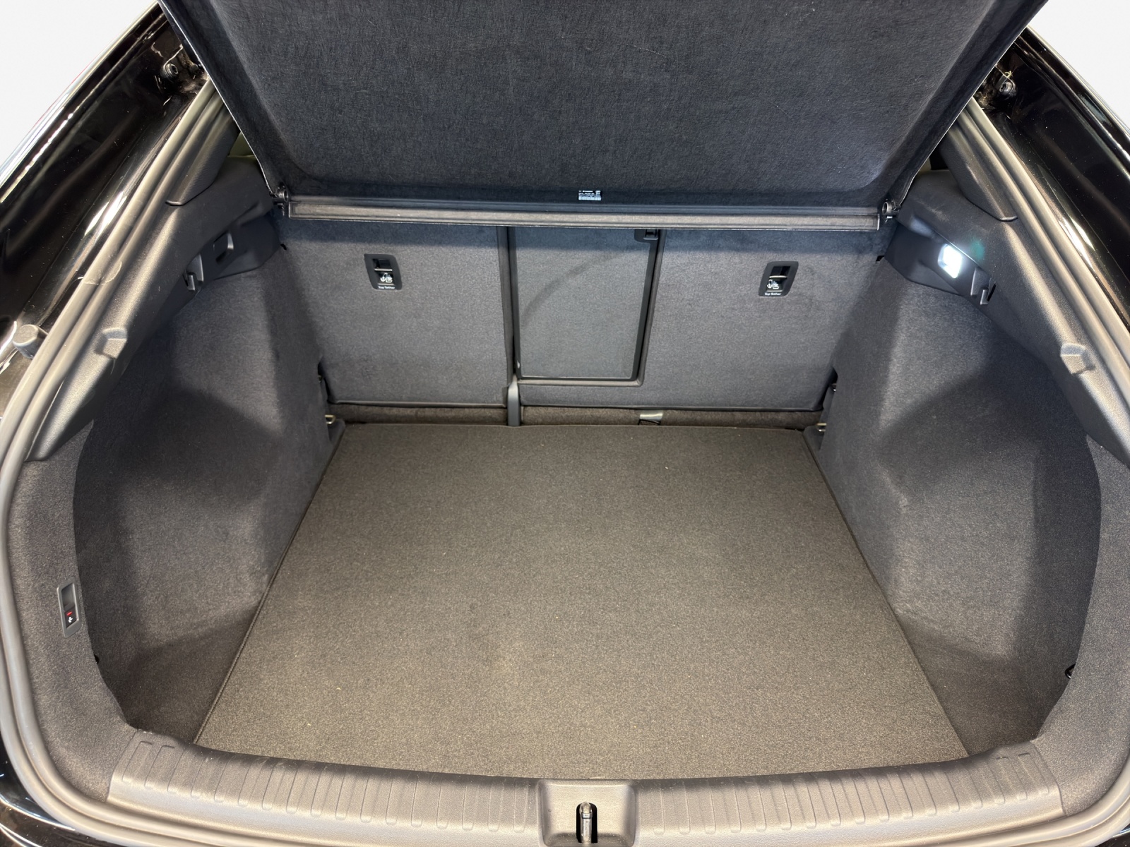 AUDI Q4 Sportback e-tron 45 Attraction quattro-image-12
