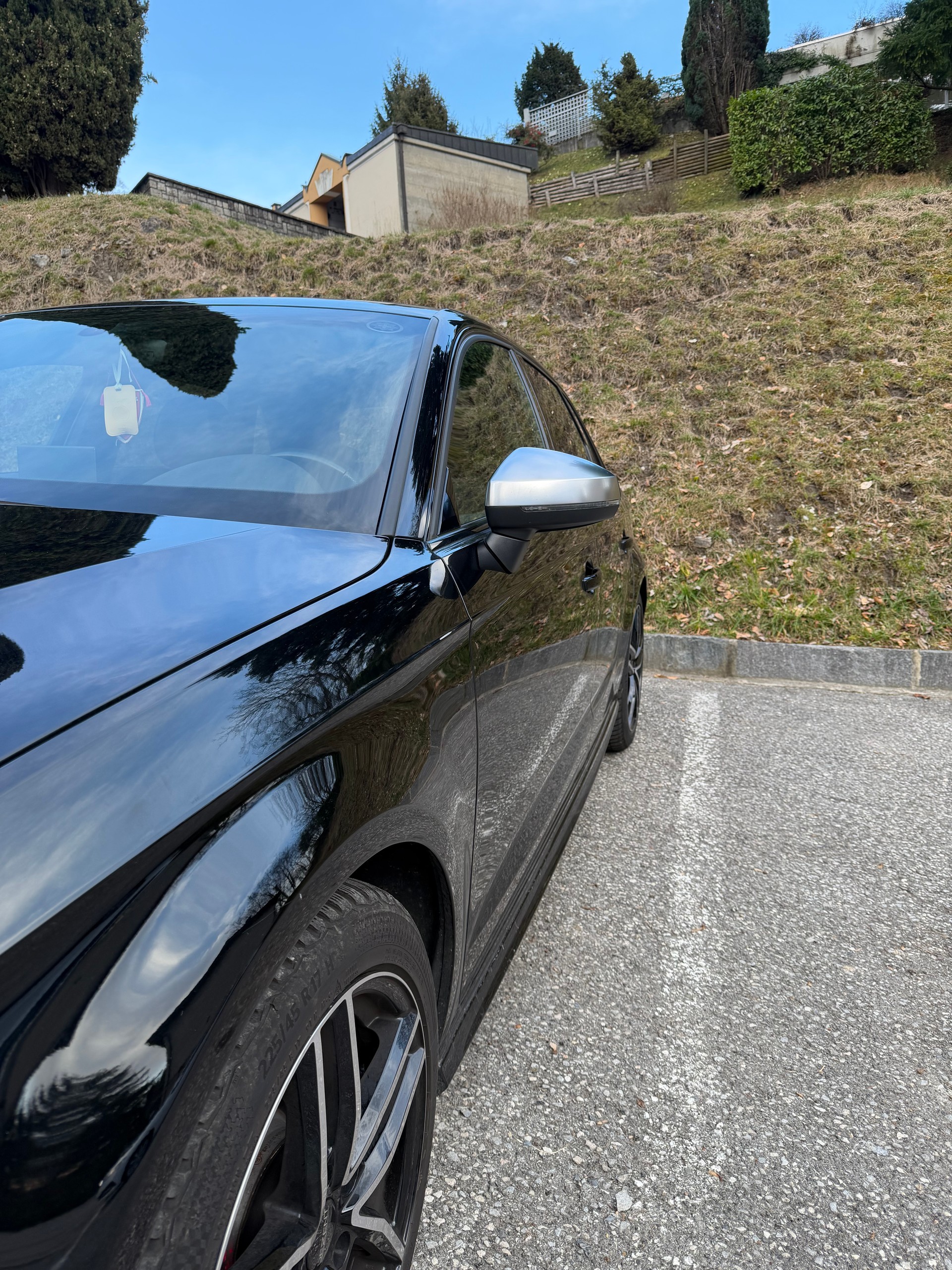 AUDI 2.0 T FSI quattro S-Tronic-image-3