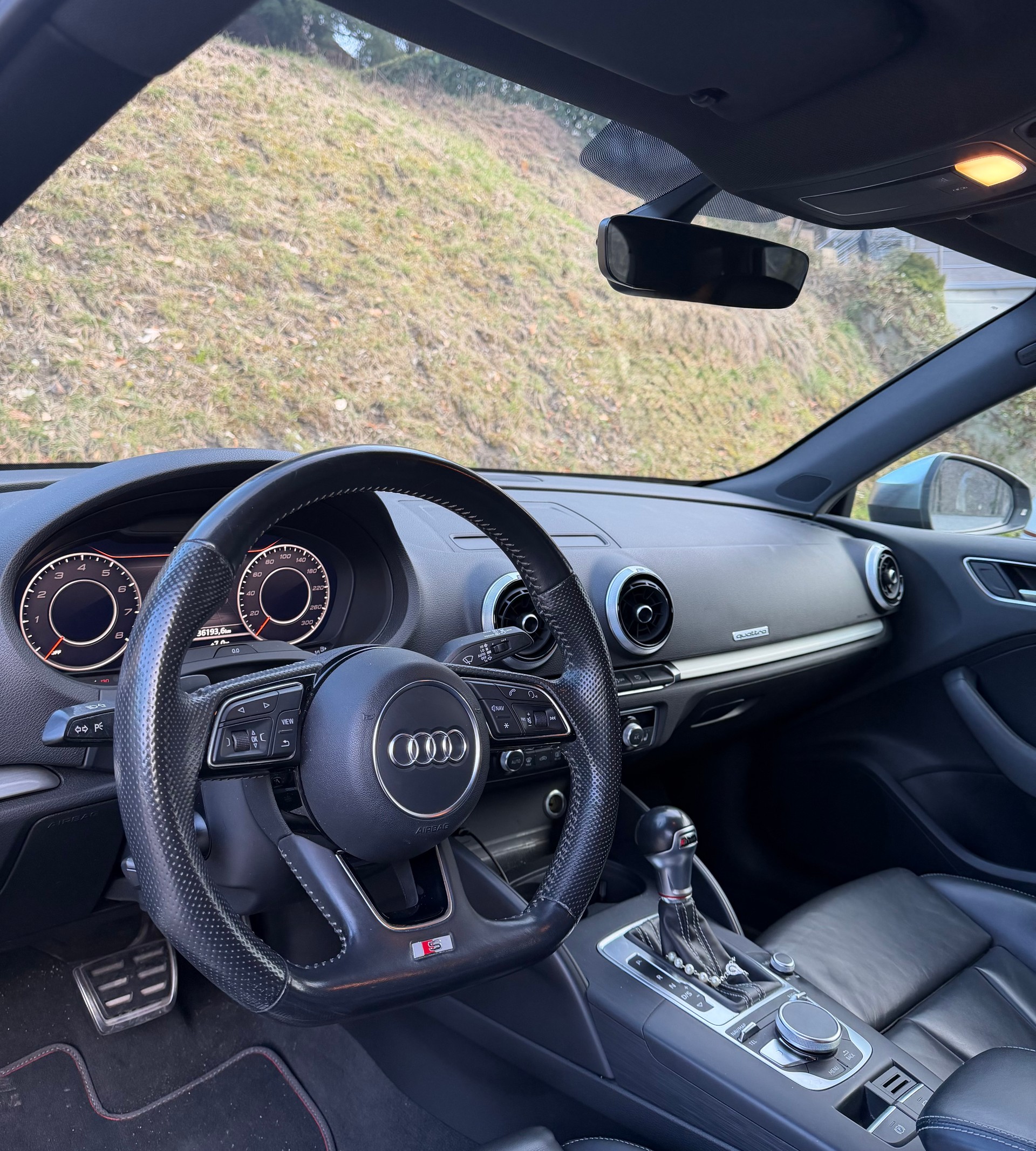 AUDI 2.0 T FSI quattro S-Tronic-image-6