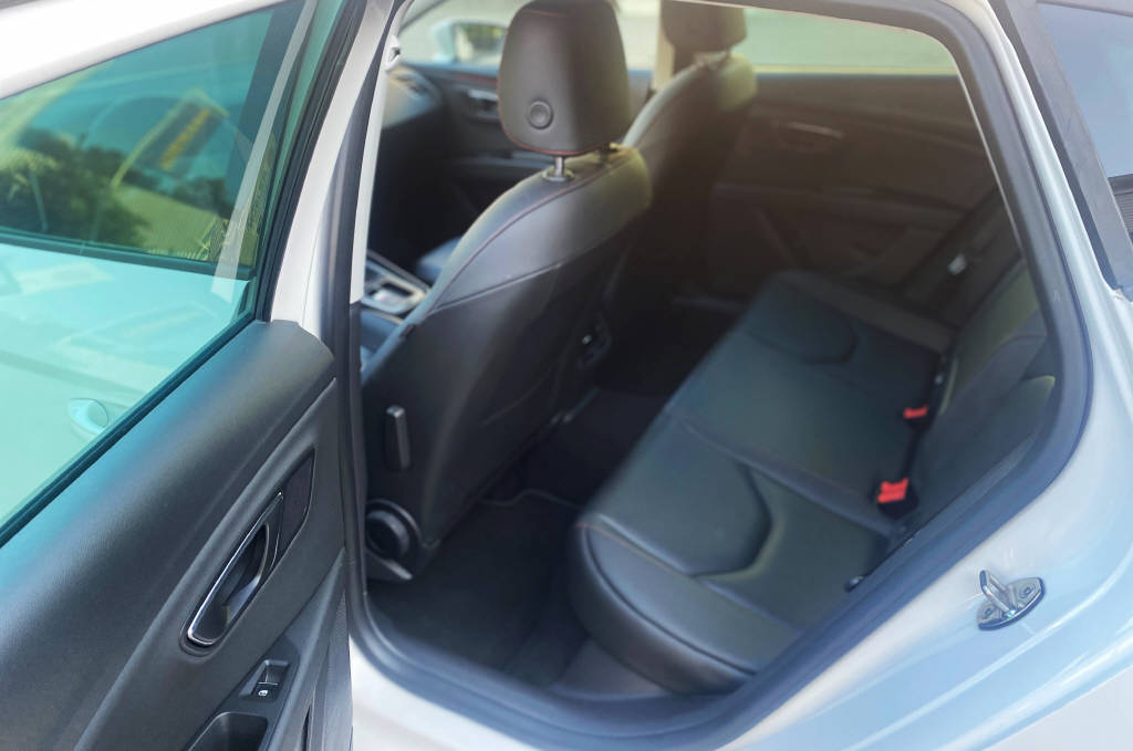 SEAT Leon 1.4 TSI 150 ACT FR-image-10